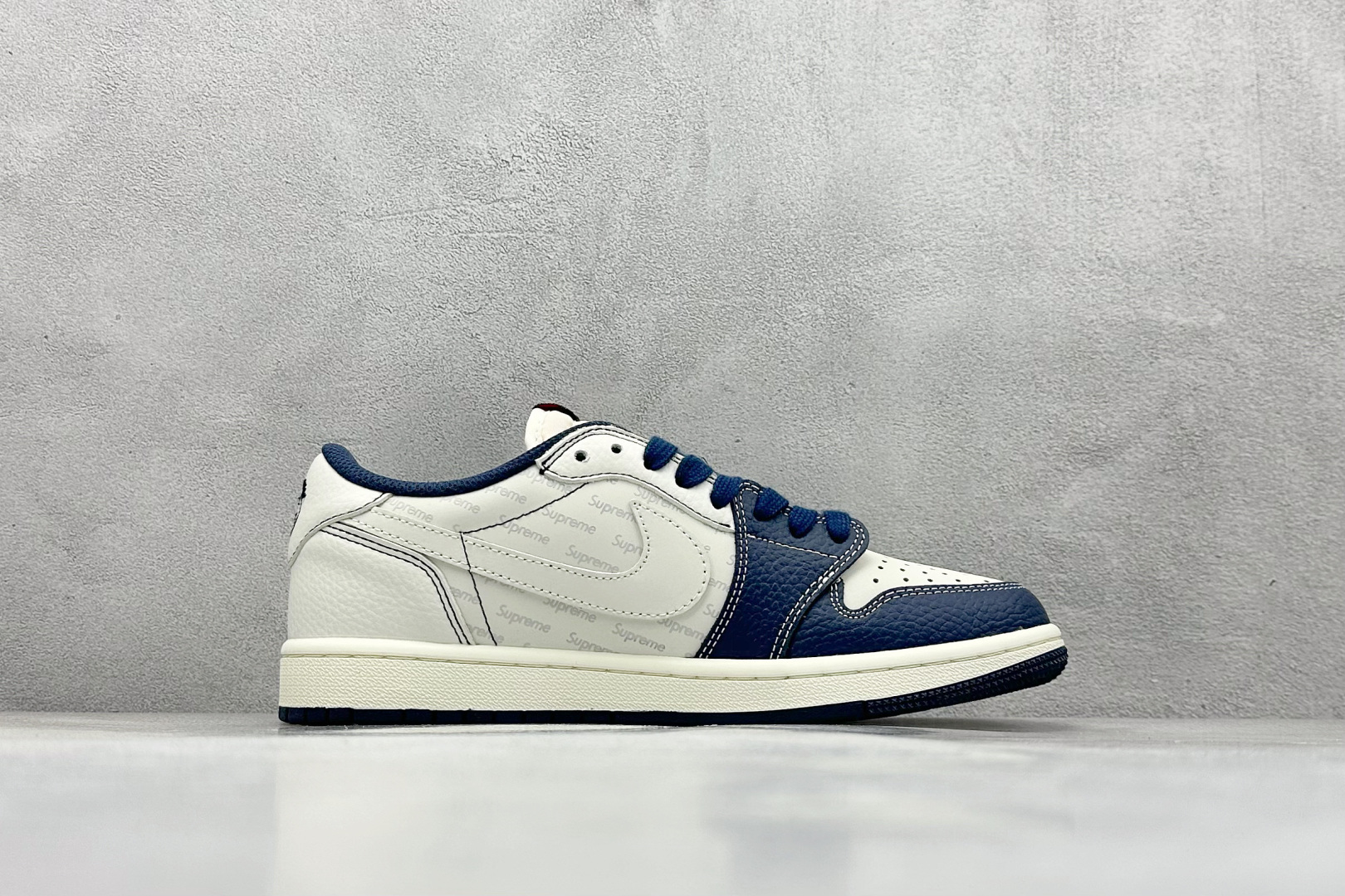 280 SC版Travis Scott x Fragment Design x Air Jordan 1 Low SP AJ1 乔1 三方联名 奶白深蓝 低帮文化休闲板鞋 XZ5749-009-Chinese UA Cheap High Quatity Brand Clothes Bags handbags Sneakers wholesale wholesaler seller from China Factory suppliers Fashion Clothing Shoes best Quality Beautiful Price 280 SC版Travis Scott x Fragment Design x Air Jordan 1 Low SP AJ1 乔1 三方联名 奶白深蓝 低帮文化休闲板鞋 XZ5749-009