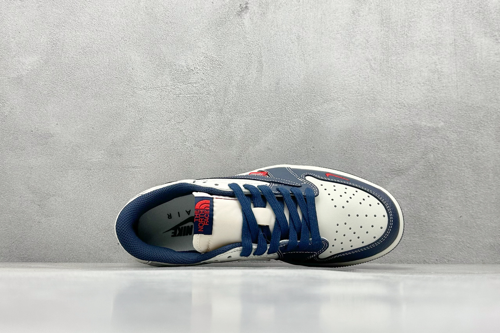 280 SC版Travis Scott x Fragment Design x Air Jordan 1 Low SP AJ1 乔1 三方联名 奶白深蓝 低帮文化休闲板鞋 XZ5749-009-Chinese UA Cheap High Quatity Brand Clothes Bags handbags Sneakers wholesale wholesaler seller from China Factory suppliers Fashion Clothing Shoes best Quality Beautiful Price 280 SC版Travis Scott x Fragment Design x Air Jordan 1 Low SP AJ1 乔1 三方联名 奶白深蓝 低帮文化休闲板鞋 XZ5749-009