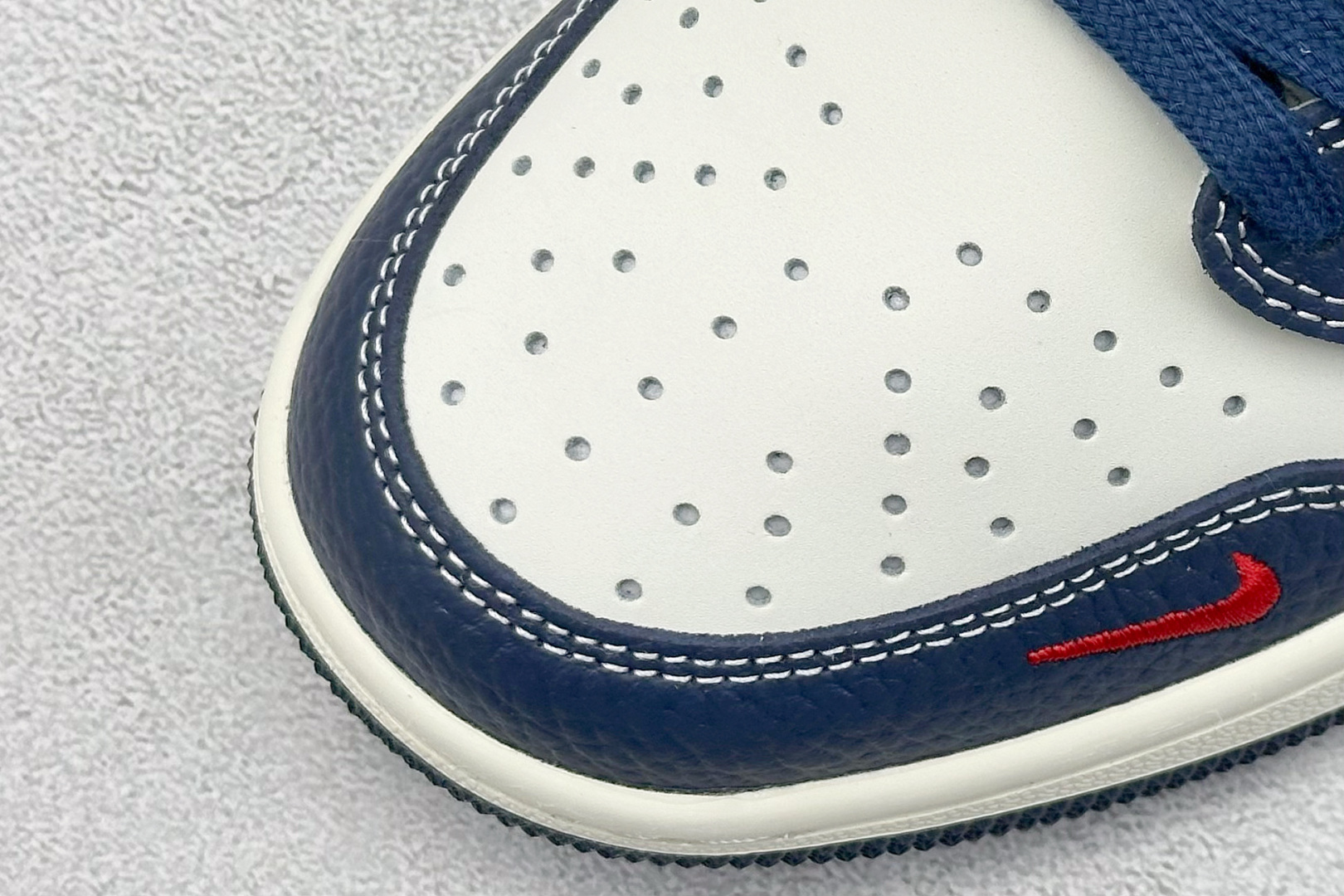 280 SC版Travis Scott x Fragment Design x Air Jordan 1 Low SP AJ1 乔1 三方联名 奶白深蓝 低帮文化休闲板鞋 XZ5749-009-Chinese UA Cheap High Quatity Brand Clothes Bags handbags Sneakers wholesale wholesaler seller from China Factory suppliers Fashion Clothing Shoes best Quality Beautiful Price 280 SC版Travis Scott x Fragment Design x Air Jordan 1 Low SP AJ1 乔1 三方联名 奶白深蓝 低帮文化休闲板鞋 XZ5749-009