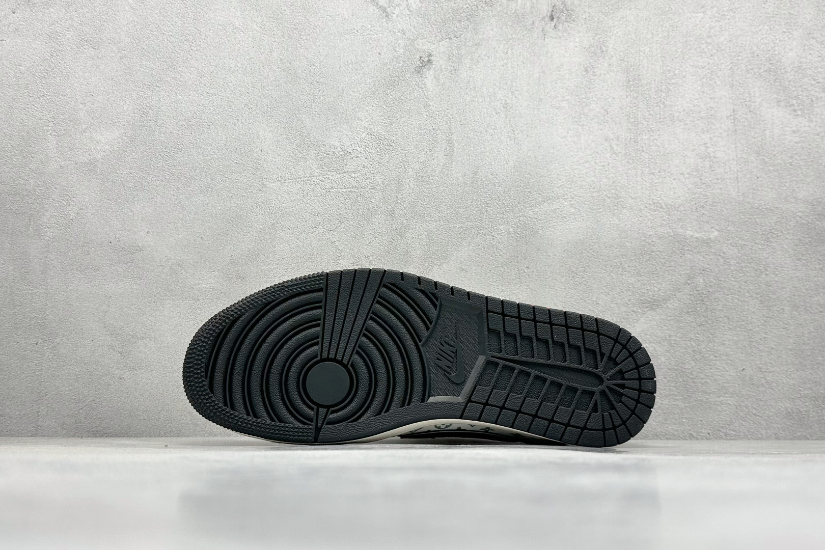 280 XC版 Travis Scott x Fragment Design x Air Jordan 1 Low SP AJ1 乔1 三方联名 金属黑勾 低帮文化休闲板鞋 YX5066-335