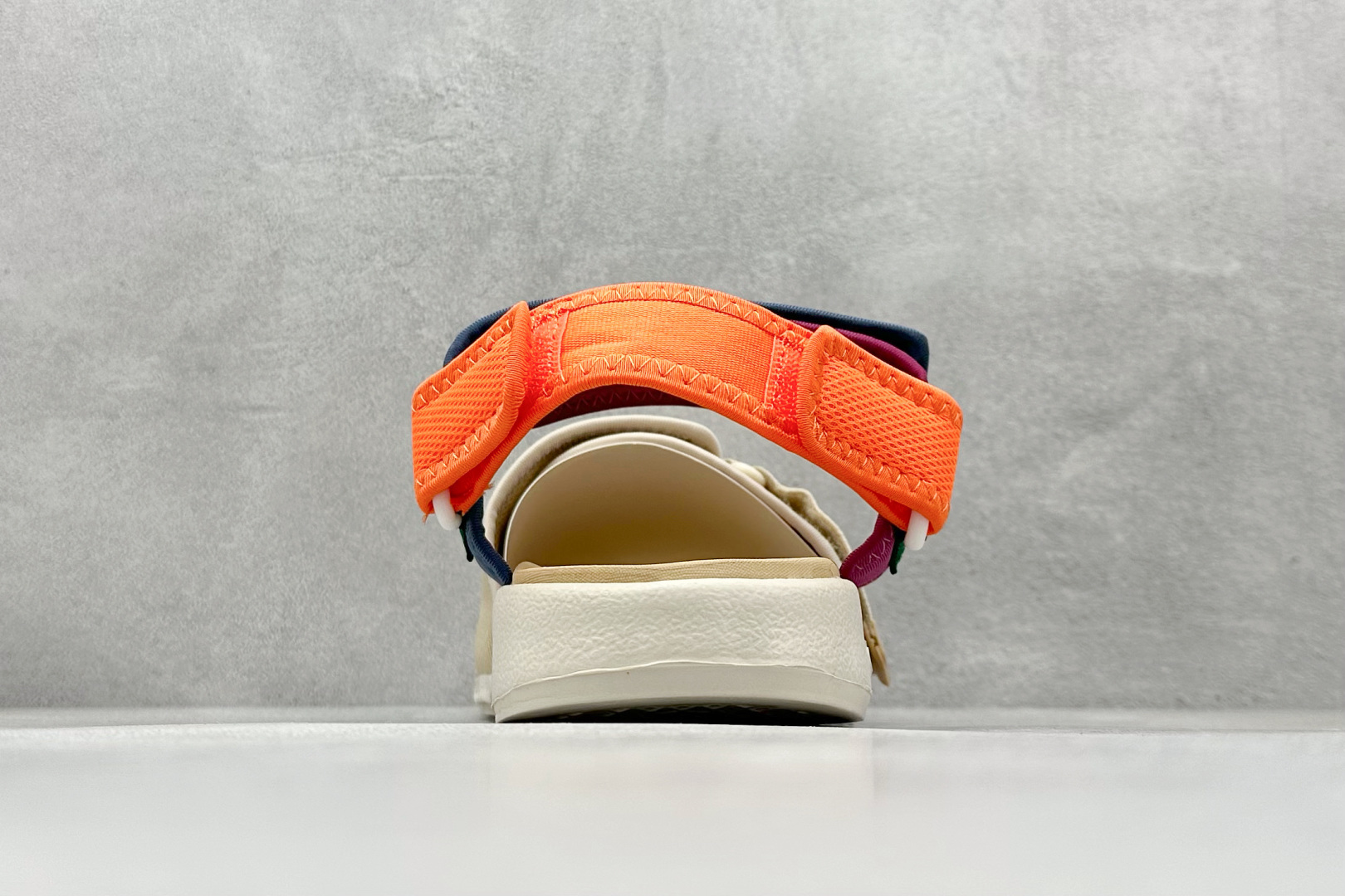 140 adidas originals Adilette Sandal 4.0 休闲运动 沙滩凉鞋 H03428