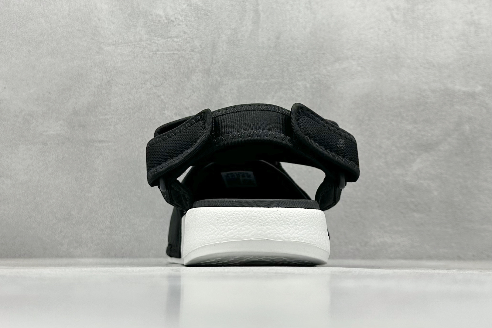 140 adidas originals Adilette Sandal 4.0 休闲运动 沙滩凉鞋 HP3096-Chinese UA Cheap High Quatity Brand Clothes Bags handbags Sneakers wholesale wholesaler seller from China Factory suppliers Fashion Clothing Shoes best Quality Beautiful Price 140 adidas originals Adilette Sandal 4.0 休闲运动 沙滩凉鞋 HP3096