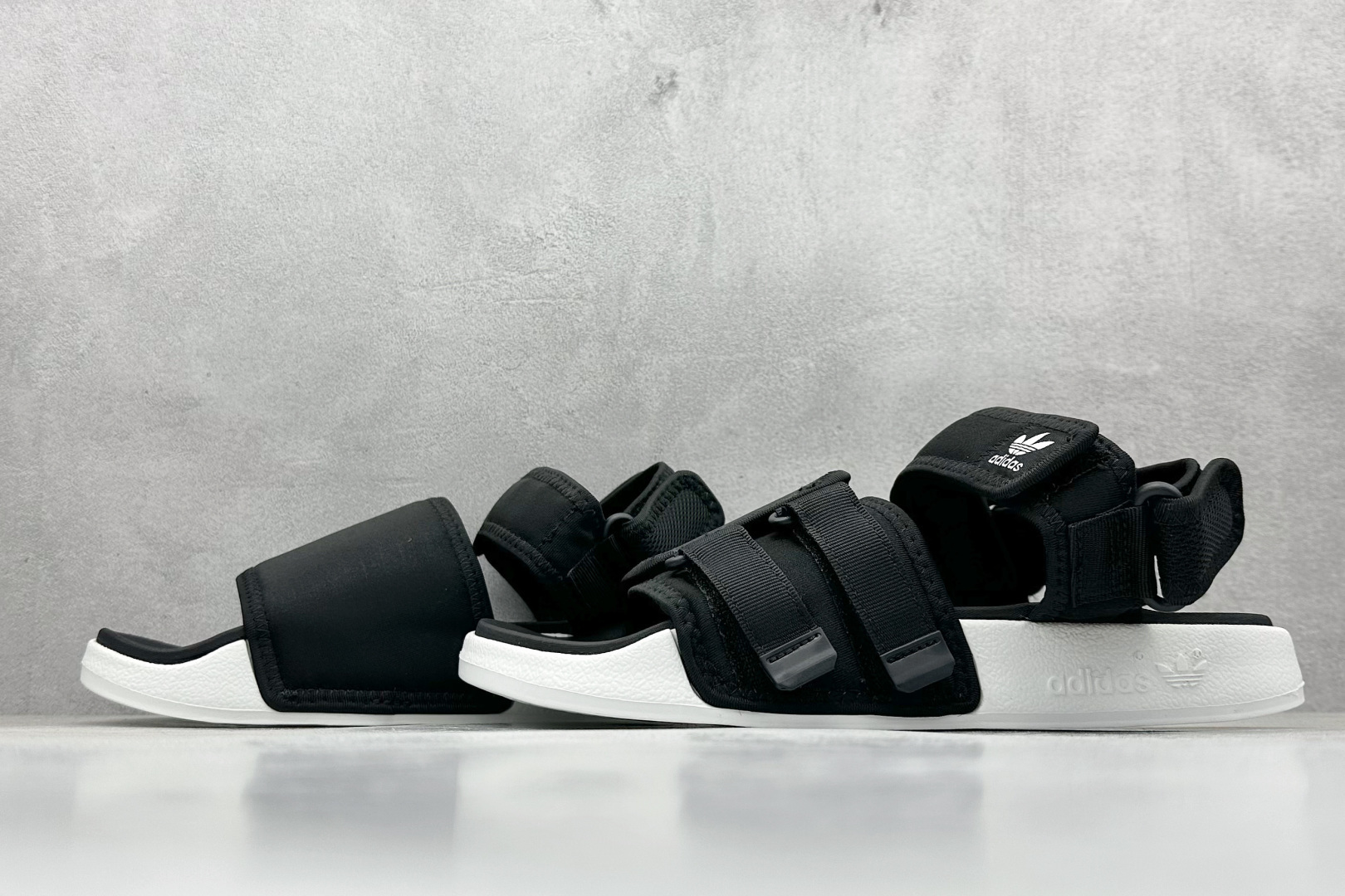 140 adidas originals Adilette Sandal 4.0 休闲运动 沙滩凉鞋 HP3096-Chinese UA Cheap High Quatity Brand Clothes Bags handbags Sneakers wholesale wholesaler seller from China Factory suppliers Fashion Clothing Shoes best Quality Beautiful Price 140 adidas originals Adilette Sandal 4.0 休闲运动 沙滩凉鞋 HP3096