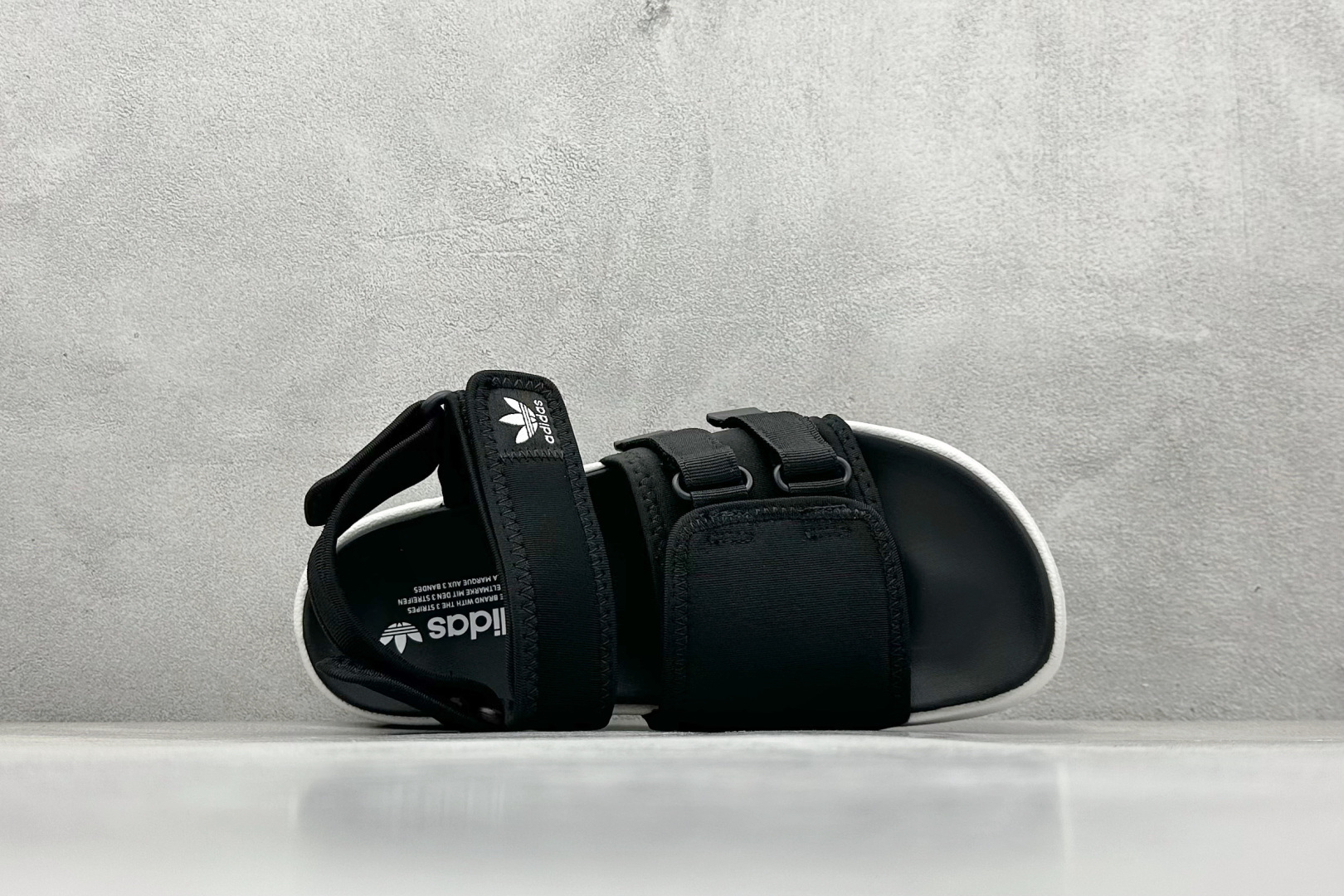 140 adidas originals Adilette Sandal 4.0 休闲运动 沙滩凉鞋 HP3096-Chinese UA Cheap High Quatity Brand Clothes Bags handbags Sneakers wholesale wholesaler seller from China Factory suppliers Fashion Clothing Shoes best Quality Beautiful Price 140 adidas originals Adilette Sandal 4.0 休闲运动 沙滩凉鞋 HP3096