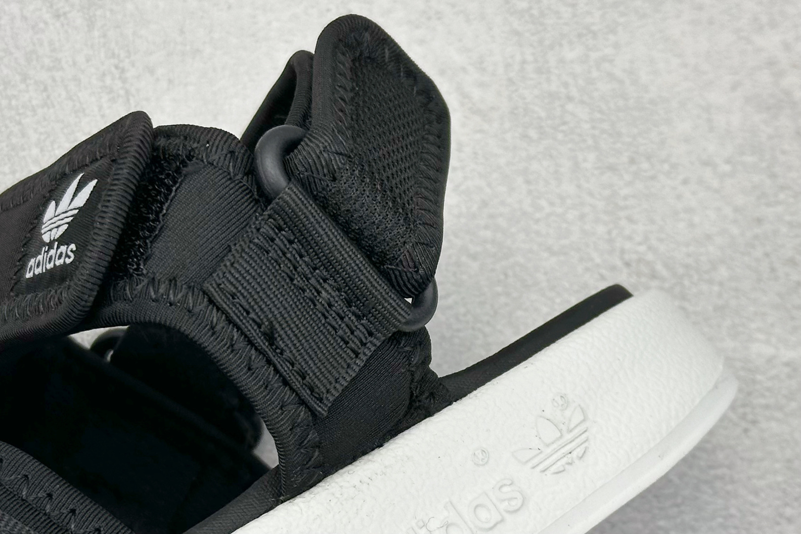 140 adidas originals Adilette Sandal 4.0 休闲运动 沙滩凉鞋 HP3096-Chinese UA Cheap High Quatity Brand Clothes Bags handbags Sneakers wholesale wholesaler seller from China Factory suppliers Fashion Clothing Shoes best Quality Beautiful Price 140 adidas originals Adilette Sandal 4.0 休闲运动 沙滩凉鞋 HP3096