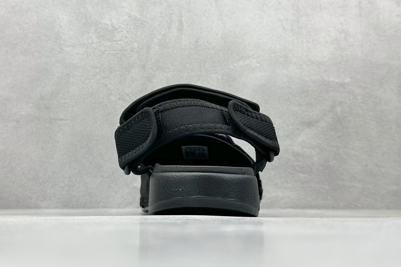 140 adidas originals Adilette Sandal 4.0 休闲运动 沙滩凉鞋 GZ8409-Chinese UA Cheap High Quatity Brand Clothes Bags handbags Sneakers wholesale wholesaler seller from China Factory suppliers Fashion Clothing Shoes best Quality Beautiful Price 140 adidas originals Adilette Sandal 4.0 休闲运动 沙滩凉鞋 GZ8409