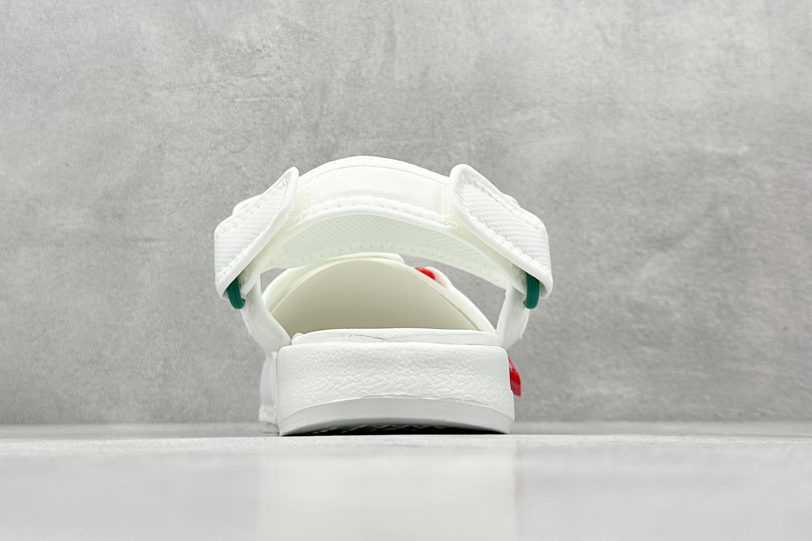 140 adidas originals Adilette Sandal 4.0 休闲运动 沙滩凉鞋 GZ8828-Chinese UA Cheap High Quatity Brand Clothes Bags handbags Sneakers wholesale wholesaler seller from China Factory suppliers Fashion Clothing Shoes best Quality Beautiful Price 140 adidas originals Adilette Sandal 4.0 休闲运动 沙滩凉鞋 GZ8828