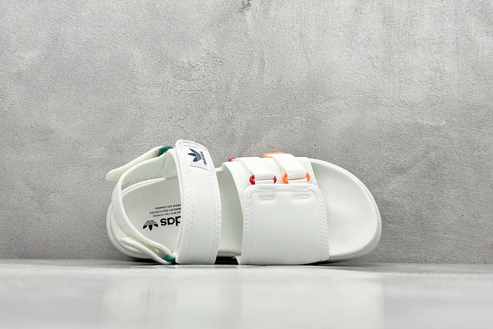 140 adidas originals Adilette Sandal 4.0 休闲运动 沙滩凉鞋 GZ8828-Chinese UA Cheap High Quatity Brand Clothes Bags handbags Sneakers wholesale wholesaler seller from China Factory suppliers Fashion Clothing Shoes best Quality Beautiful Price 140 adidas originals Adilette Sandal 4.0 休闲运动 沙滩凉鞋 GZ8828