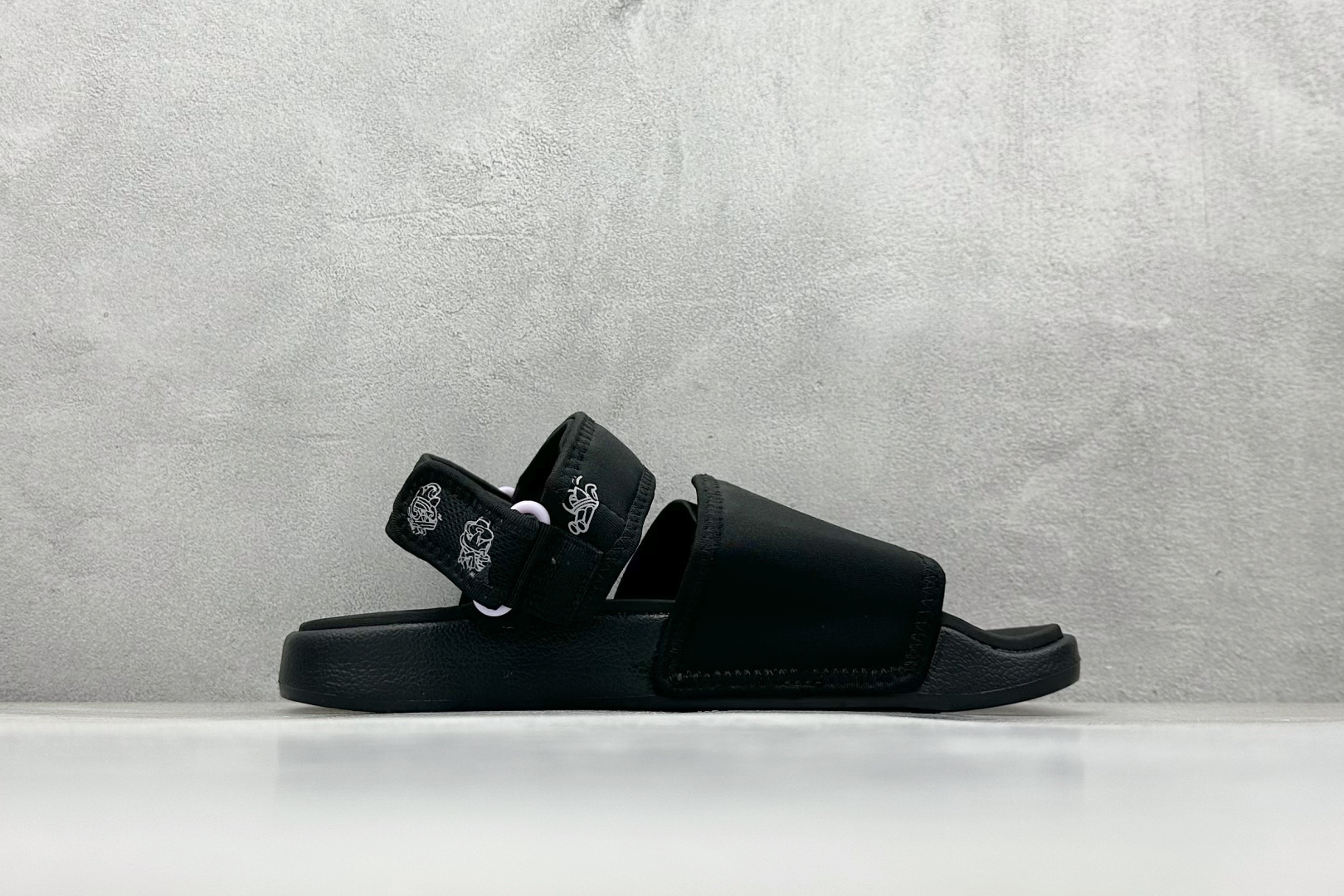140 adidas originals Adilette Sandal 4.0 休闲运动 沙滩凉鞋 GX2185