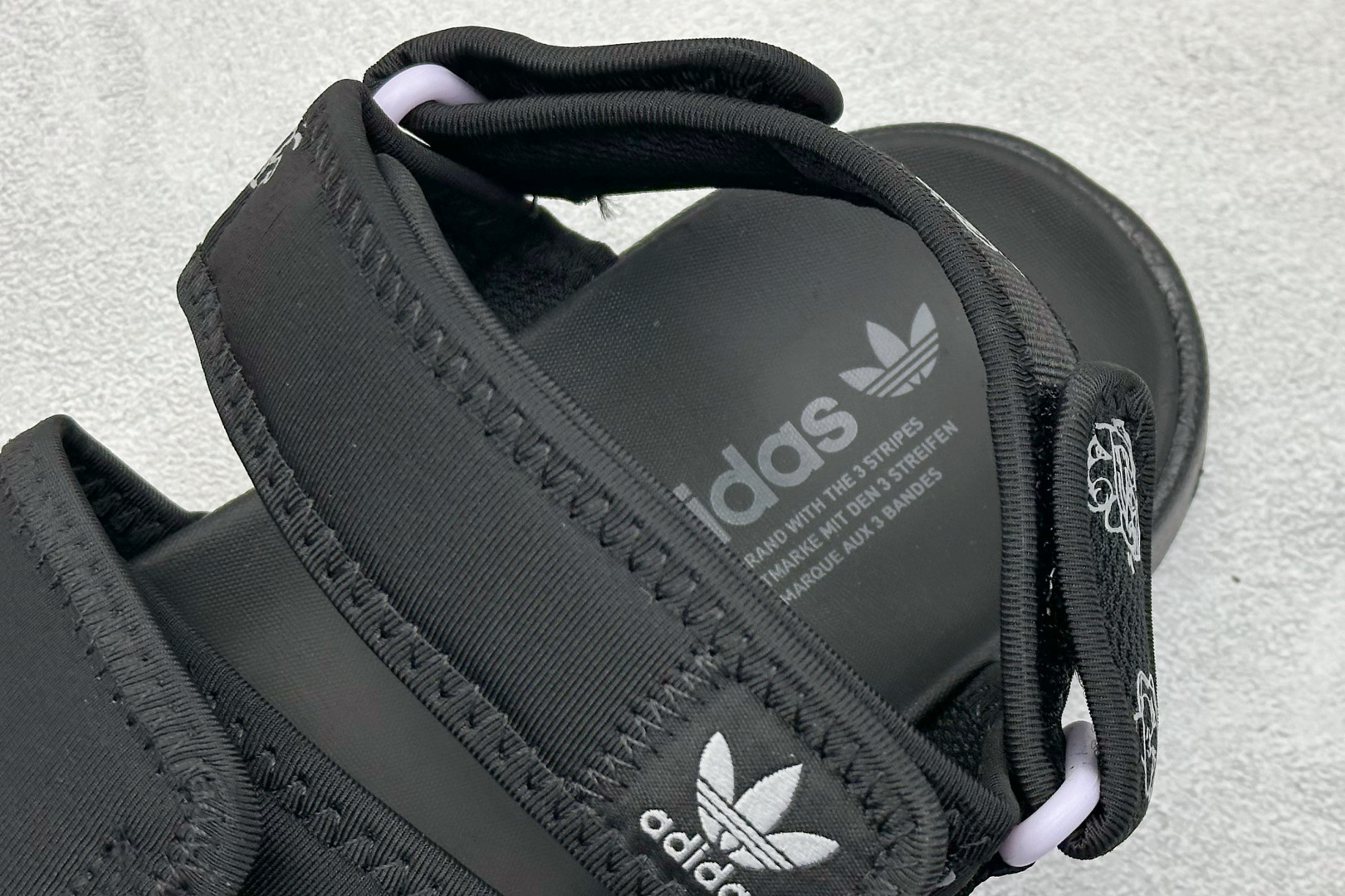 140 adidas originals Adilette Sandal 4.0 休闲运动 沙滩凉鞋 GX2185