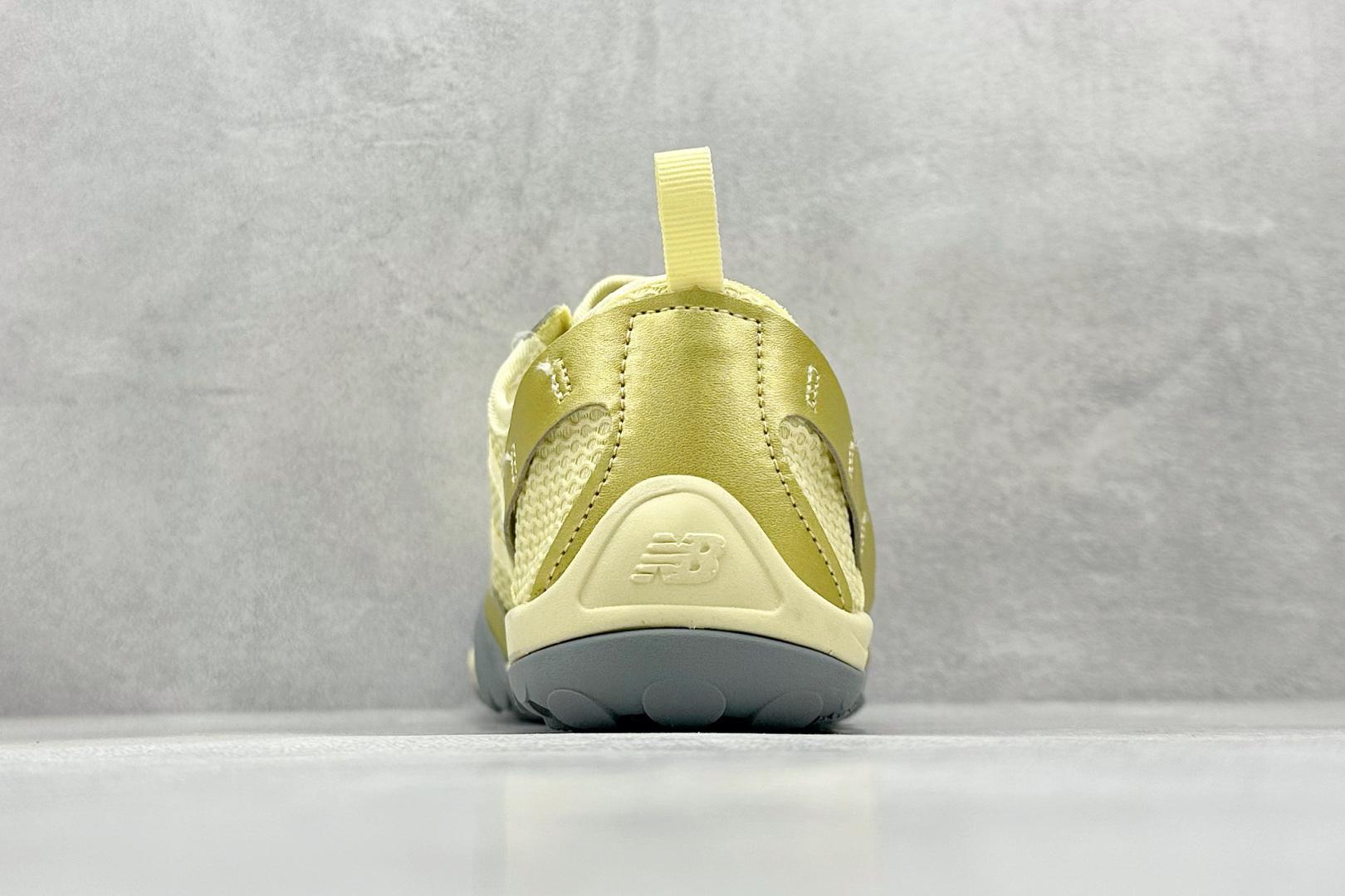 210 ISSEY MIYAKE/ x New Balance NB MT10O 舒适时尚 减震耐磨 低帮 生活休闲鞋 MT10OMB-Chinese UA Cheap High Quatity Brand Clothes Bags handbags Sneakers wholesale wholesaler seller from China Factory suppliers Fashion Clothing Shoes best Quality Beautiful Price 210 ISSEY MIYAKE/ x New Balance NB MT10O 舒适时尚 减震耐磨 低帮 生活休闲鞋 MT10OMB