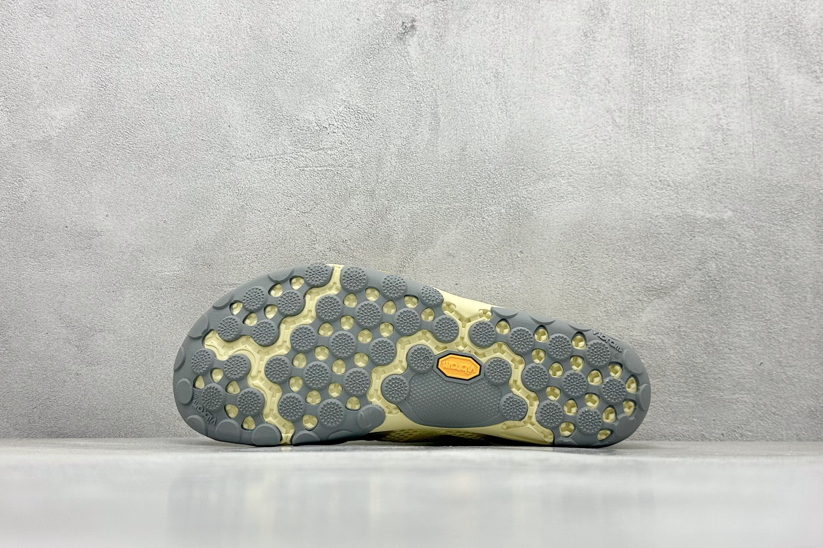 210 ISSEY MIYAKE/ x New Balance NB MT10O 舒适时尚 减震耐磨 低帮 生活休闲鞋 MT10OMB-Chinese UA Cheap High Quatity Brand Clothes Bags handbags Sneakers wholesale wholesaler seller from China Factory suppliers Fashion Clothing Shoes best Quality Beautiful Price 210 ISSEY MIYAKE/ x New Balance NB MT10O 舒适时尚 减震耐磨 低帮 生活休闲鞋 MT10OMB