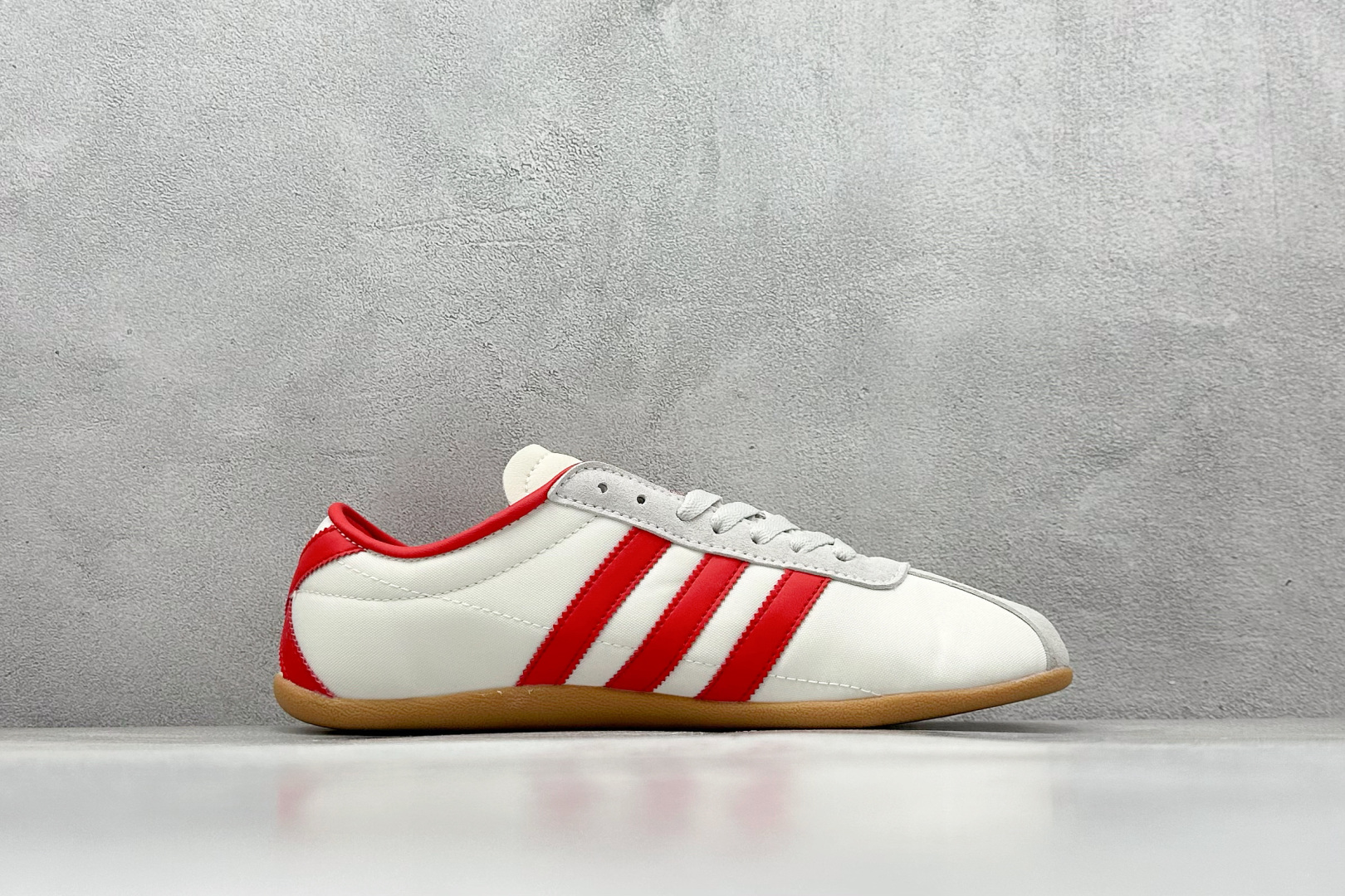 160 AD Originals TOKYO DECON W 东京限定 全新adidas Originals Tokyo W 系列复古百搭薄底德训风低帮休闲运动鞋 生胶底 JI3300-Chinese UA Cheap High Quatity Brand Clothes Bags handbags Sneakers wholesale wholesaler seller from China Factory suppliers Fashion Clothing Shoes best Quality Beautiful Price 160 AD Originals TOKYO DECON W 东京限定 全新adidas Originals Tokyo W 系列复古百搭薄底德训风低帮休闲运动鞋 生胶底 JI3300