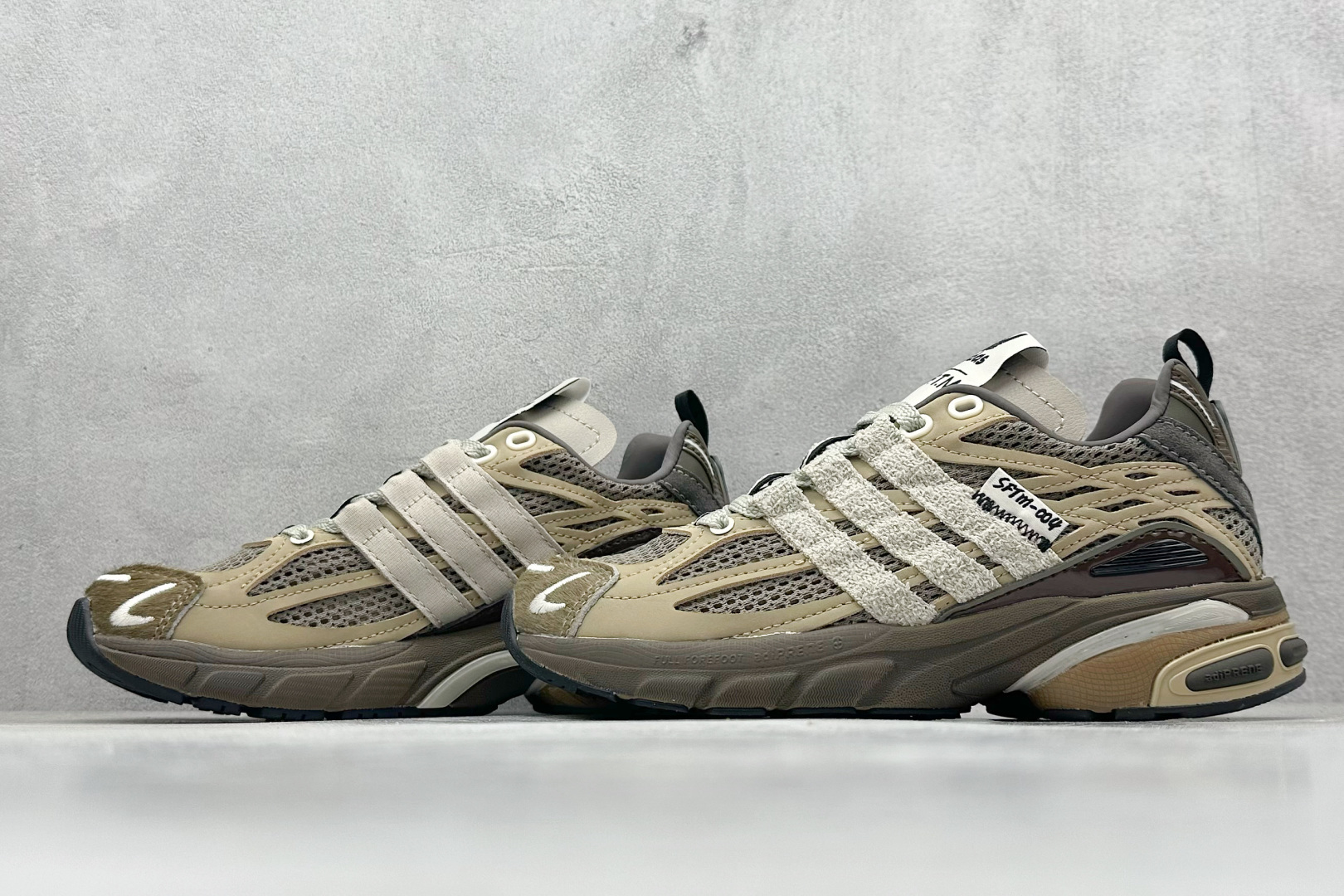 220 SFTM x AD Originals Adistar Cushion 复古前卫科技休闲运动老爹鞋 JR8044-Chinese UA Cheap High Quatity Brand Clothes Bags handbags Sneakers wholesale wholesaler seller from China Factory suppliers Fashion Clothing Shoes best Quality Beautiful Price 220 SFTM x AD Originals Adistar Cushion 复古前卫科技休闲运动老爹鞋 JR8044