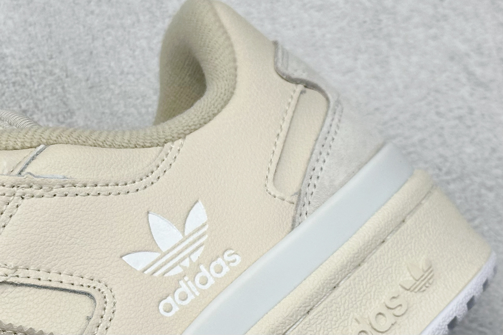 220 Adidas Forum Low CL 低帮百搭潮流休闲运动板鞋 ID7995-Chinese UA Cheap High Quatity Brand Clothes Bags handbags Sneakers wholesale wholesaler seller from China Factory suppliers Fashion Clothing Shoes best Quality Beautiful Price 220 Adidas Forum Low CL 低帮百搭潮流休闲运动板鞋 ID7995