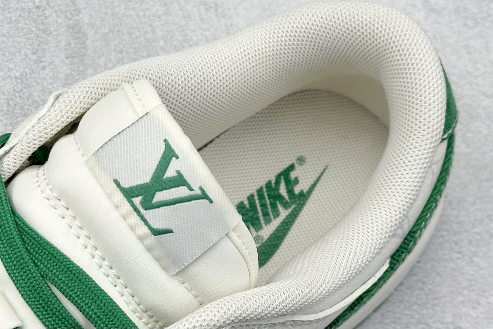 280 SC版Nike SB Dunk Low LV联名 绿色牛仔 周年高端定制 低帮休闲板鞋 SC9772-805-Chinese UA Cheap High Quatity Brand Clothes Bags handbags Sneakers wholesale wholesaler seller from China Factory suppliers Fashion Clothing Shoes best Quality Beautiful Price 280 SC版Nike SB Dunk Low LV联名 绿色牛仔 周年高端定制 低帮休闲板鞋 SC9772-805