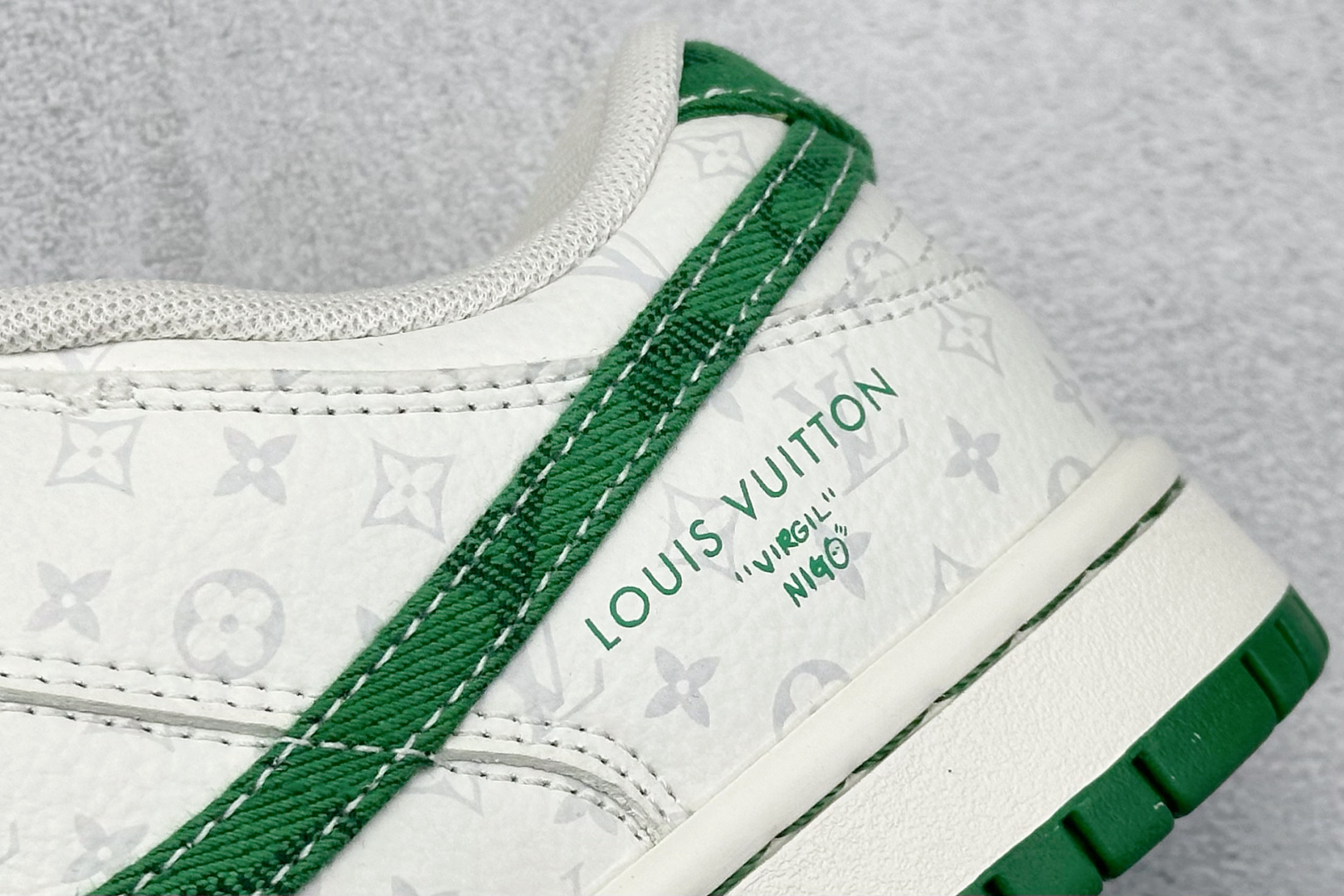 280 SC版Nike SB Dunk Low LV联名 绿色牛仔 周年高端定制 低帮休闲板鞋 SC9772-805-Chinese UA Cheap High Quatity Brand Clothes Bags handbags Sneakers wholesale wholesaler seller from China Factory suppliers Fashion Clothing Shoes best Quality Beautiful Price 280 SC版Nike SB Dunk Low LV联名 绿色牛仔 周年高端定制 低帮休闲板鞋 SC9772-805