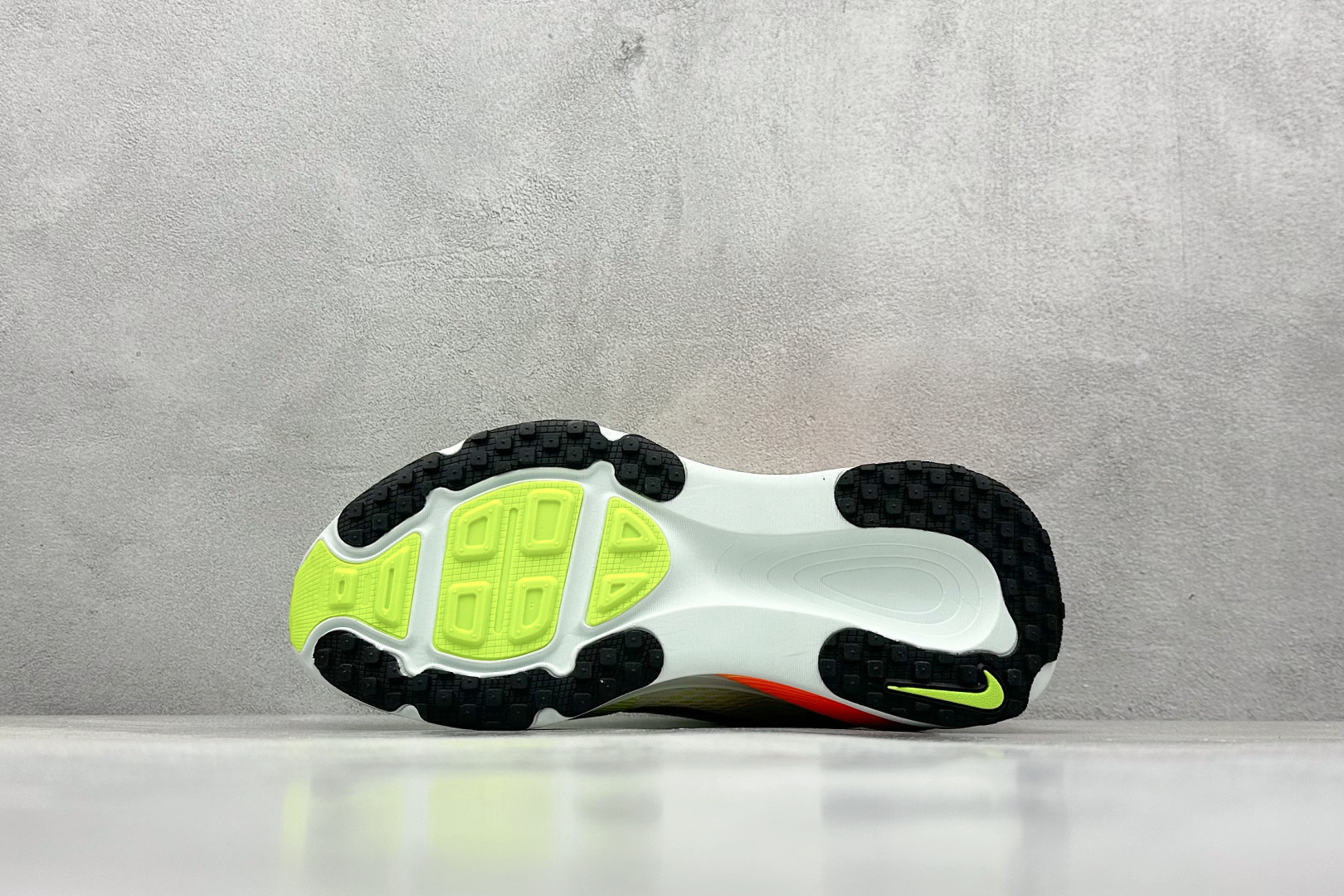 200 FS版 NK Zoom VOMERO 18 轻量跑鞋 耐克网透面气 训跑练步鞋 HM6803-300-Chinese UA Cheap High Quatity Brand Clothes Bags handbags Sneakers wholesale wholesaler seller from China Factory suppliers Fashion Clothing Shoes best Quality Beautiful Price 200 FS版 NK Zoom VOMERO 18 轻量跑鞋 耐克网透面气 训跑练步鞋 HM6803-300