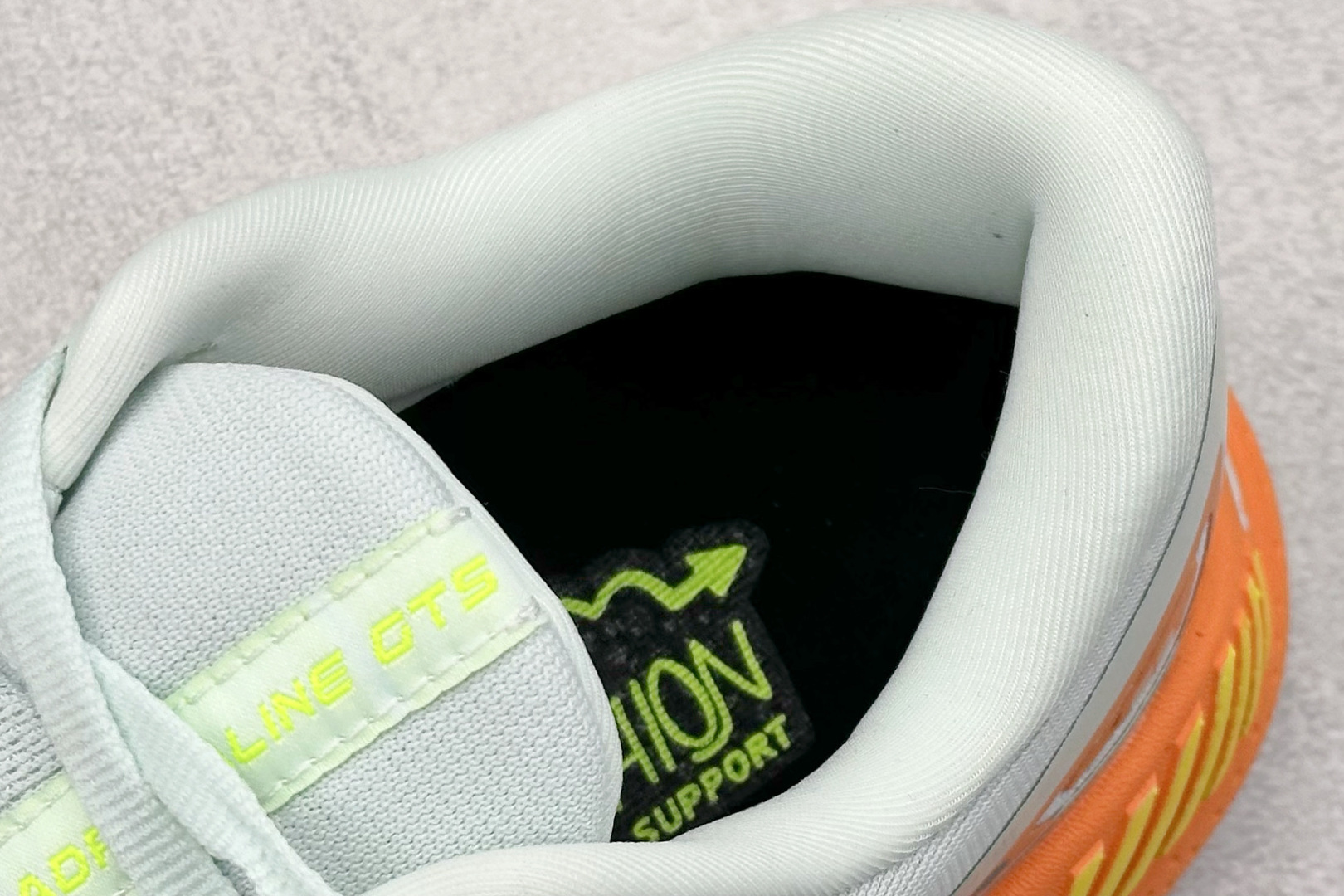 180 Z版Brooks Adrenaline GTS 23 布鲁克斯网面运动鞋 120381 1B 464-Chinese UA Cheap High Quatity Brand Clothes Bags handbags Sneakers wholesale wholesaler seller from China Factory suppliers Fashion Clothing Shoes best Quality Beautiful Price 180 Z版Brooks Adrenaline GTS 23 布鲁克斯网面运动鞋 120381 1B 464