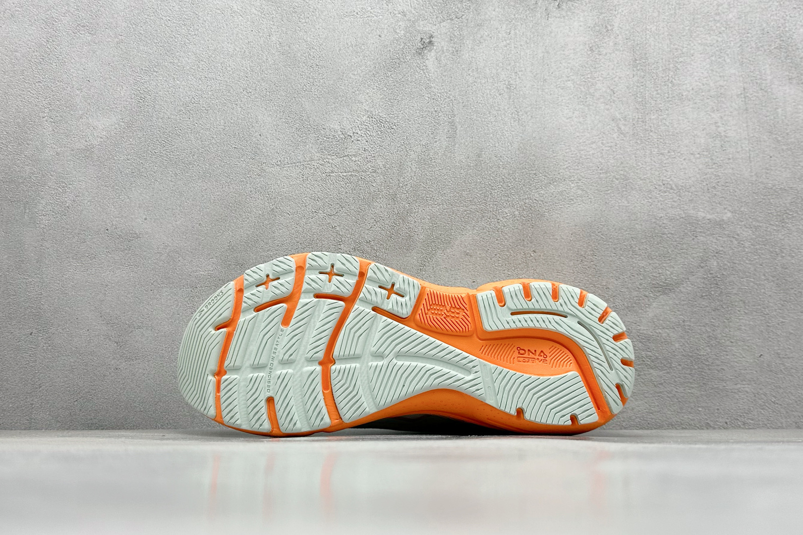 180 Z版Brooks Adrenaline GTS 23 布鲁克斯网面运动鞋 120381 1B 464-Chinese UA Cheap High Quatity Brand Clothes Bags handbags Sneakers wholesale wholesaler seller from China Factory suppliers Fashion Clothing Shoes best Quality Beautiful Price 180 Z版Brooks Adrenaline GTS 23 布鲁克斯网面运动鞋 120381 1B 464