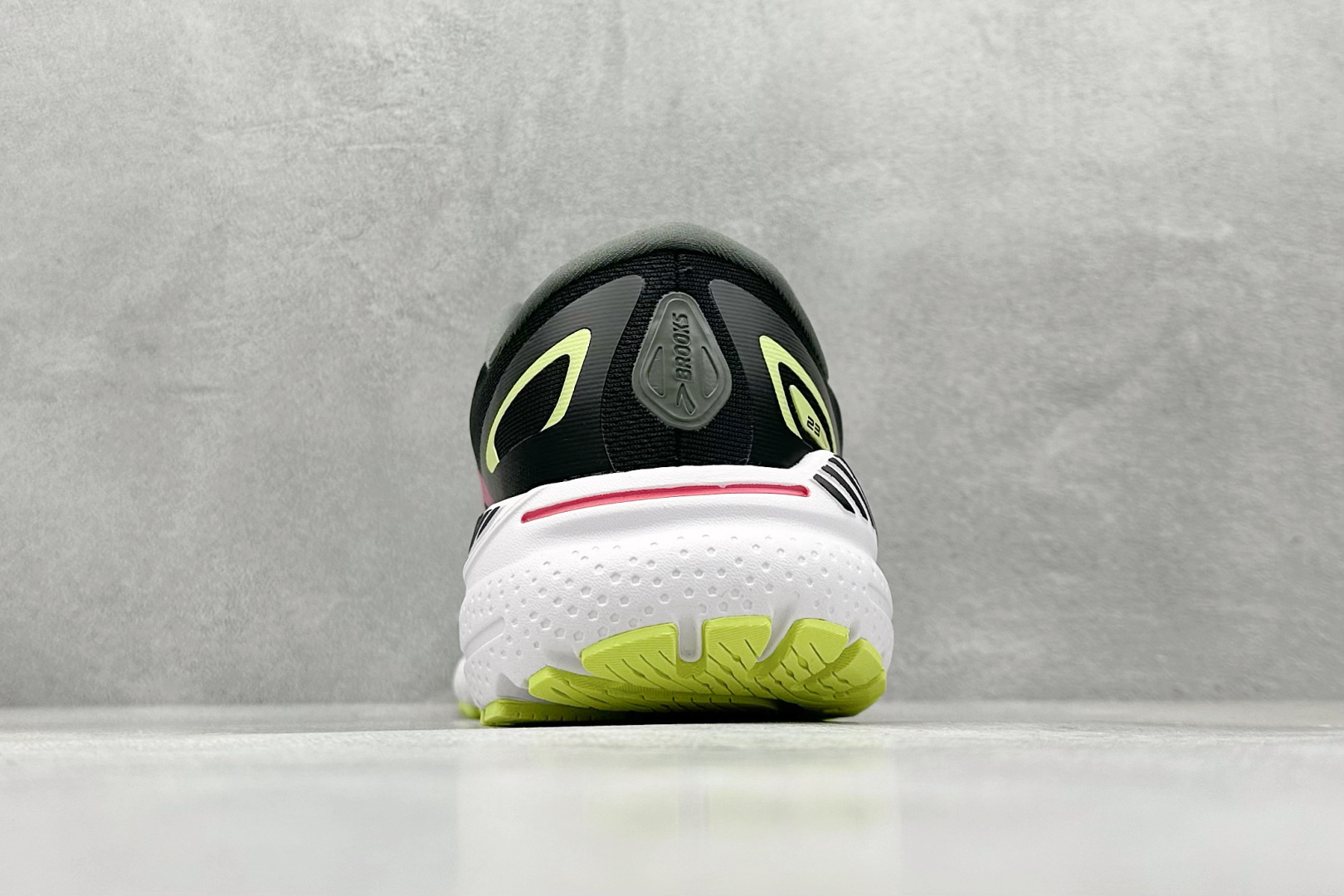 180 Z版Brooks Adrenaline GTS 23 布鲁克斯网面运动鞋 120381 1B 037-Chinese UA Cheap High Quatity Brand Clothes Bags handbags Sneakers wholesale wholesaler seller from China Factory suppliers Fashion Clothing Shoes best Quality Beautiful Price 180 Z版Brooks Adrenaline GTS 23 布鲁克斯网面运动鞋 120381 1B 037