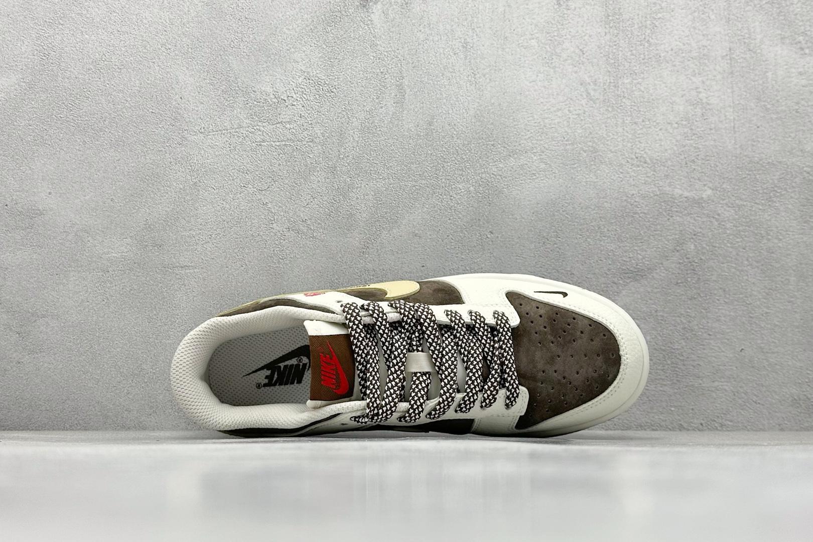 240 XC版Nk SB Dunk Low UN联名 米棕卡其勾 周年高端定制 低帮休闲板鞋 DJ2024-089-Chinese UA Cheap High Quatity Brand Clothes Bags handbags Sneakers wholesale wholesaler seller from China Factory suppliers Fashion Clothing Shoes best Quality Beautiful Price 240 XC版Nk SB Dunk Low UN联名 米棕卡其勾 周年高端定制 低帮休闲板鞋 DJ2024-089