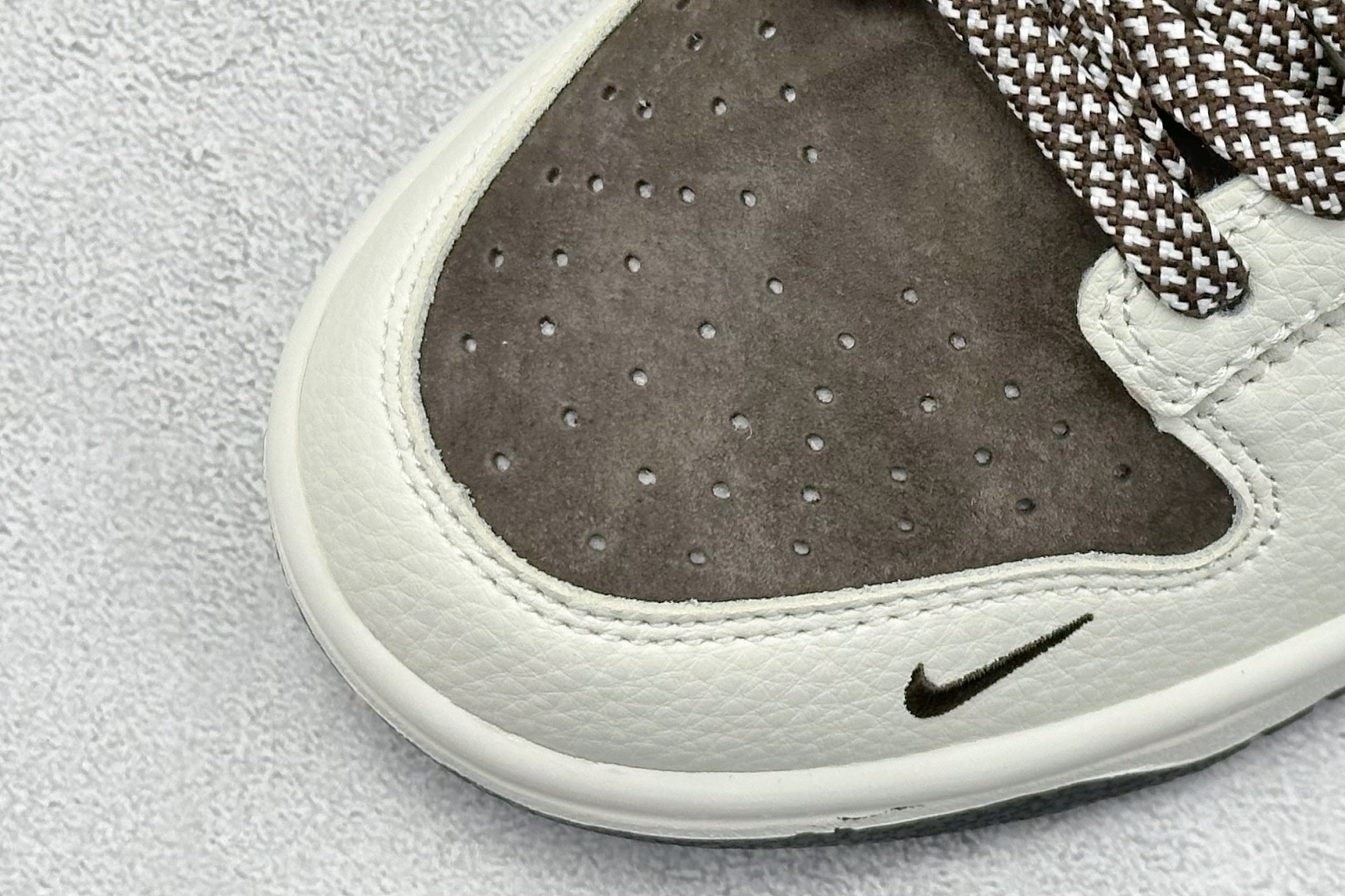 240 XC版Nk SB Dunk Low UN联名 米棕卡其勾 周年高端定制 低帮休闲板鞋 DJ2024-089-Chinese UA Cheap High Quatity Brand Clothes Bags handbags Sneakers wholesale wholesaler seller from China Factory suppliers Fashion Clothing Shoes best Quality Beautiful Price 240 XC版Nk SB Dunk Low UN联名 米棕卡其勾 周年高端定制 低帮休闲板鞋 DJ2024-089