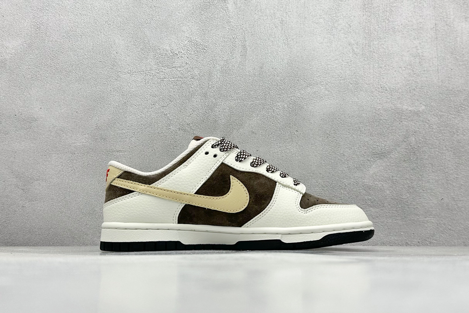 240 XC版Nk SB Dunk Low UN联名 米棕卡其勾 周年高端定制 低帮休闲板鞋 DJ2024-089-Chinese UA Cheap High Quatity Brand Clothes Bags handbags Sneakers wholesale wholesaler seller from China Factory suppliers Fashion Clothing Shoes best Quality Beautiful Price 240 XC版Nk SB Dunk Low UN联名 米棕卡其勾 周年高端定制 低帮休闲板鞋 DJ2024-089