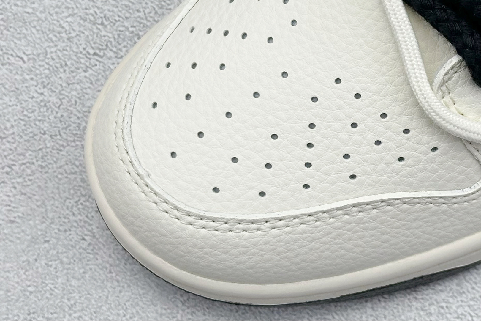 300 XC版Nike SB Dunk Low LV联名 米白绑带黑勾 周年高端定制 低帮休闲板鞋 YX5066-337-Chinese UA Cheap High Quatity Brand Clothes Bags handbags Sneakers wholesale wholesaler seller from China Factory suppliers Fashion Clothing Shoes best Quality Beautiful Price 300 XC版Nike SB Dunk Low LV联名 米白绑带黑勾 周年高端定制 低帮休闲板鞋 YX5066-337