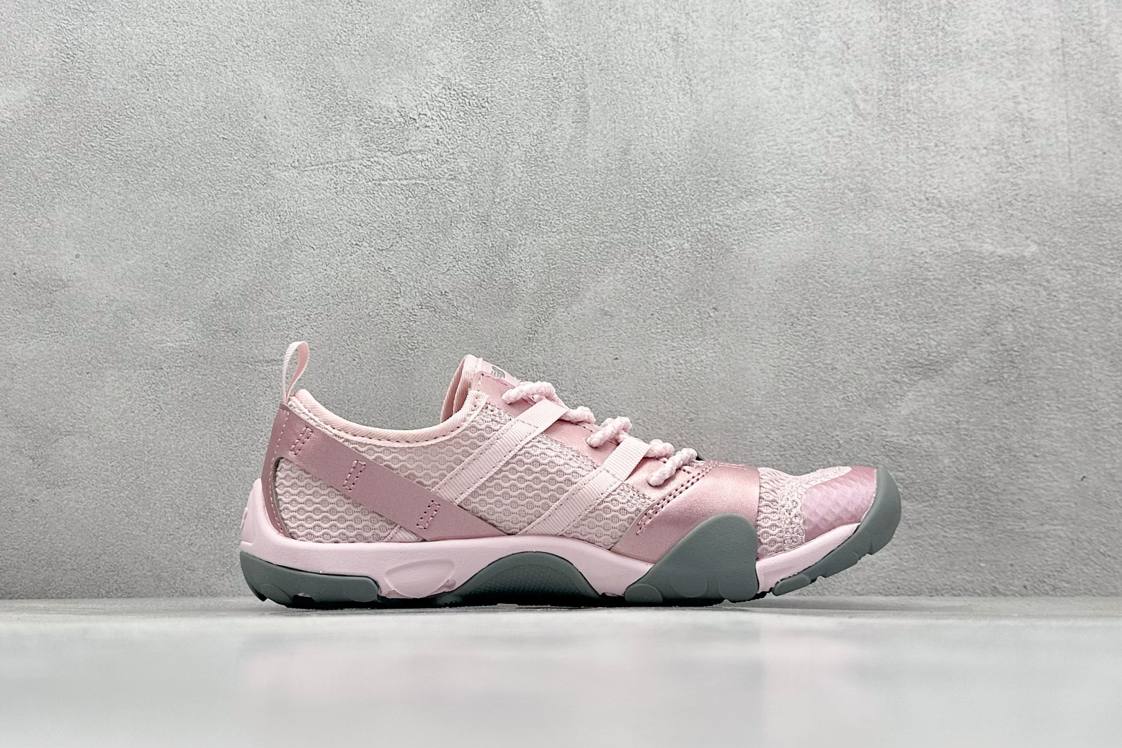 ISSEY MIYAKE/ x New Balance NB MT10O 舒适时尚 减震耐磨 低帮 生活休闲鞋 MT10OMA