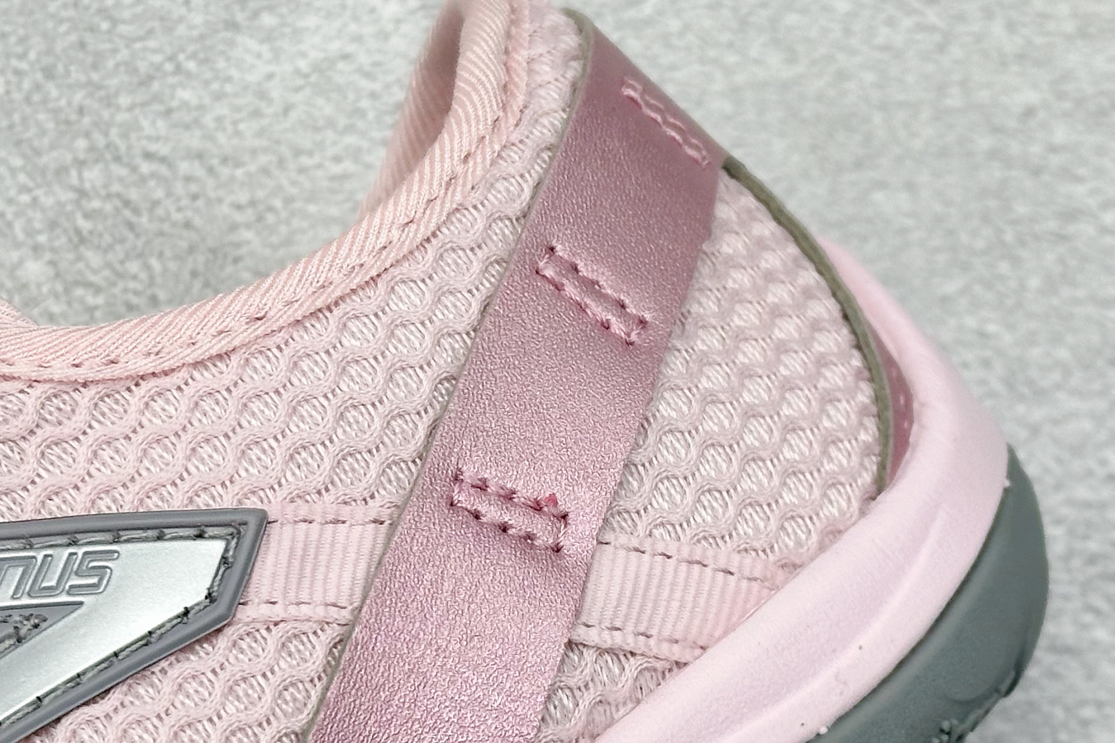 ISSEY MIYAKE/ x New Balance NB MT10O 舒适时尚 减震耐磨 低帮 生活休闲鞋 MT10OMA