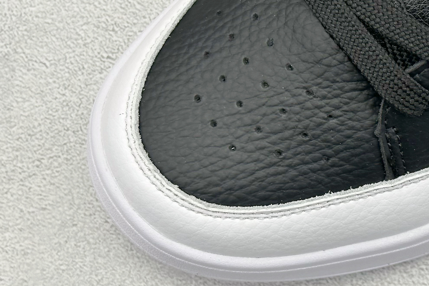 170 adidas Aspyre 校园休闲板鞋 JP7117