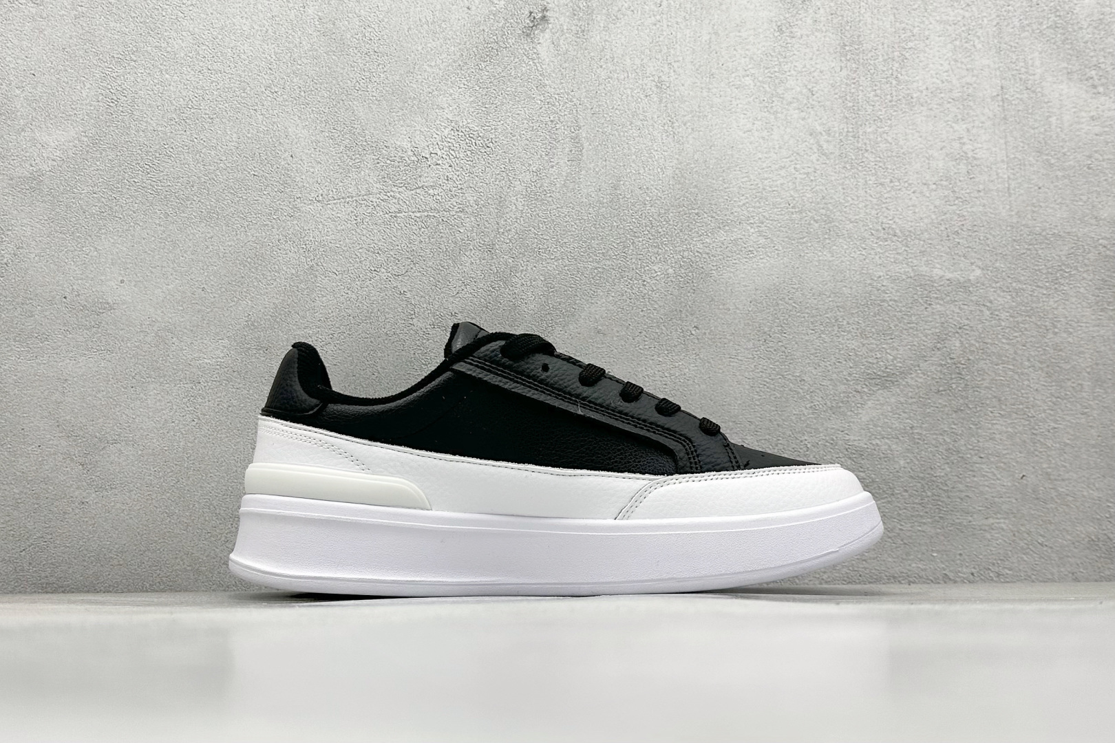 170 adidas Aspyre 校园休闲板鞋 JP7117