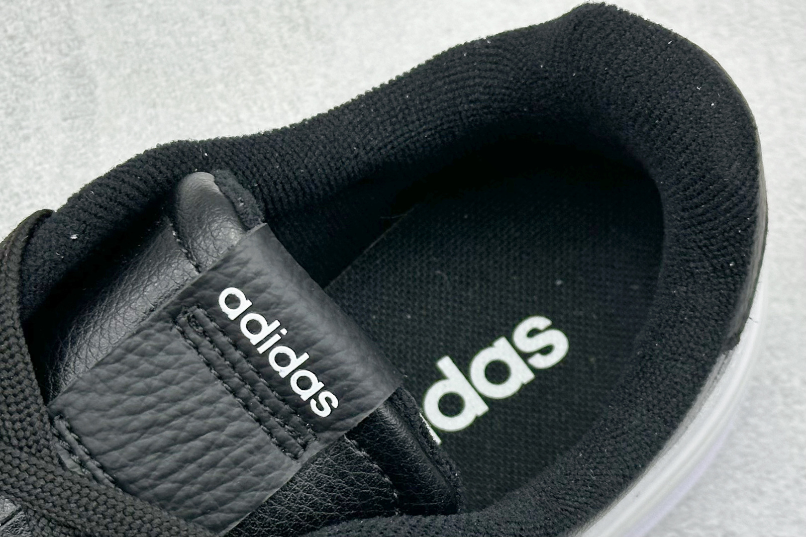 170 adidas Aspyre 校园休闲板鞋 JP7117