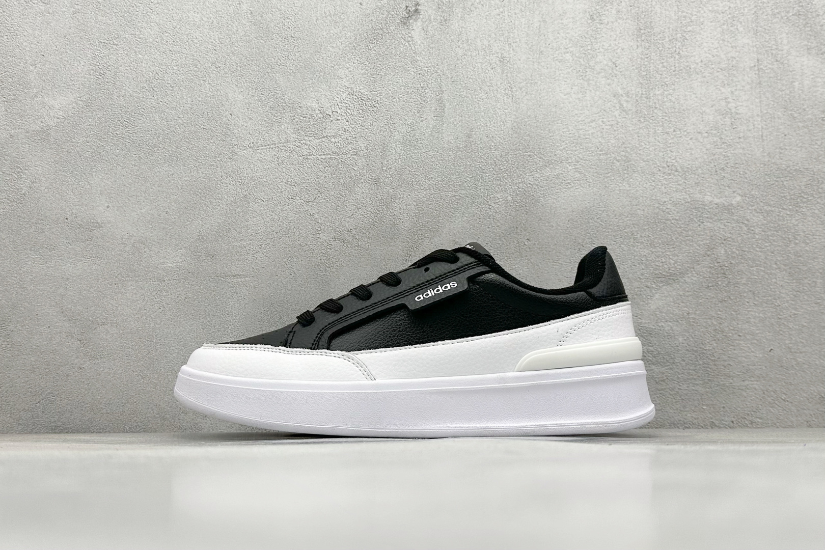 170 adidas Aspyre 校园休闲板鞋 JP7117