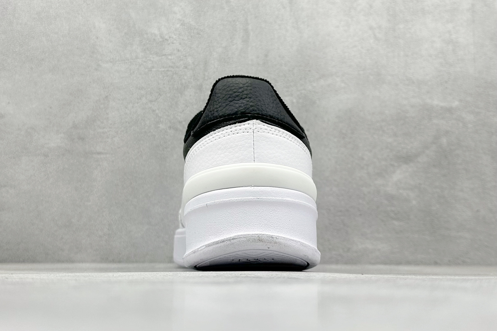 170 adidas Aspyre 校园休闲板鞋 JP7117