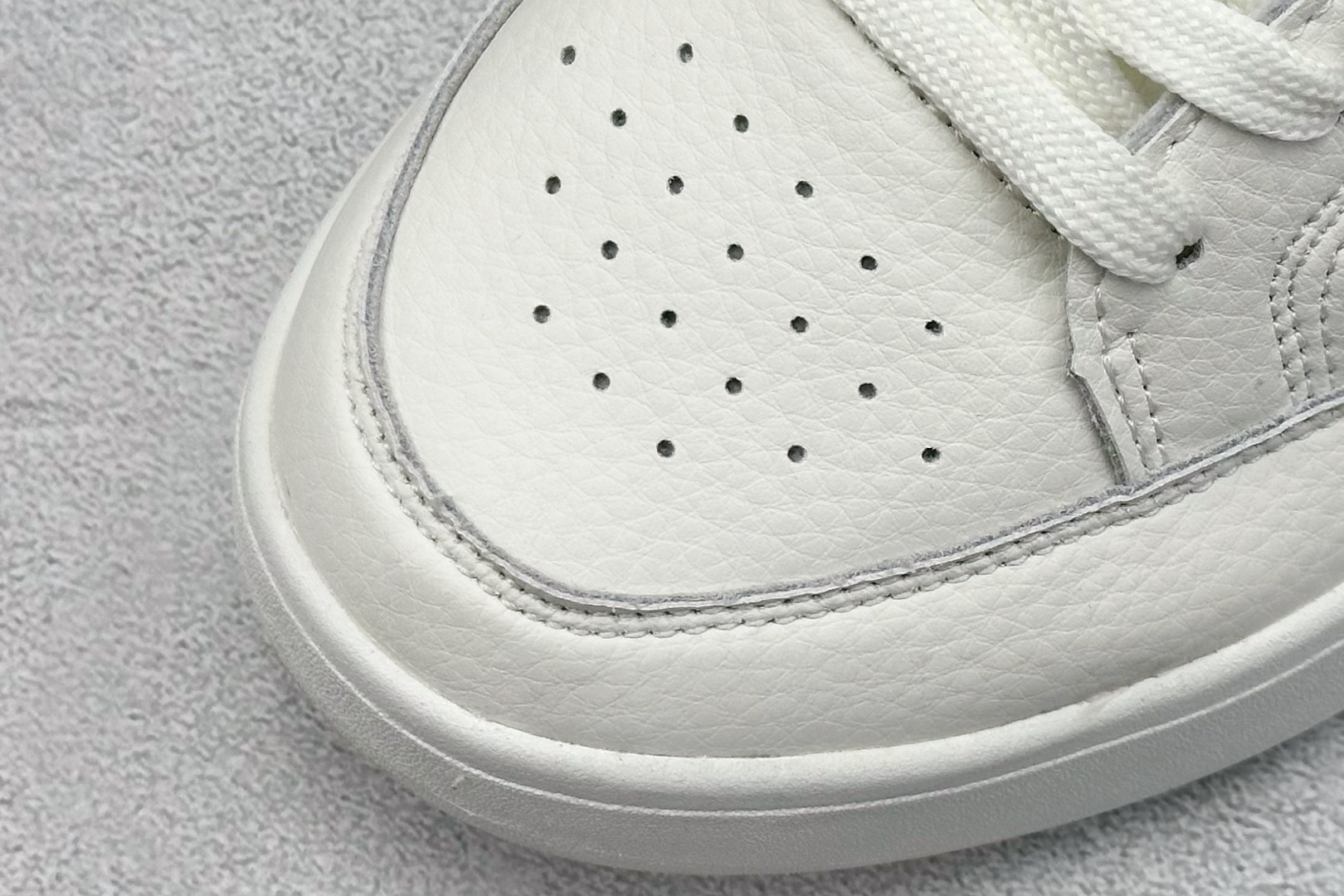 adidas Aspyre 校园休闲板鞋 JI2124