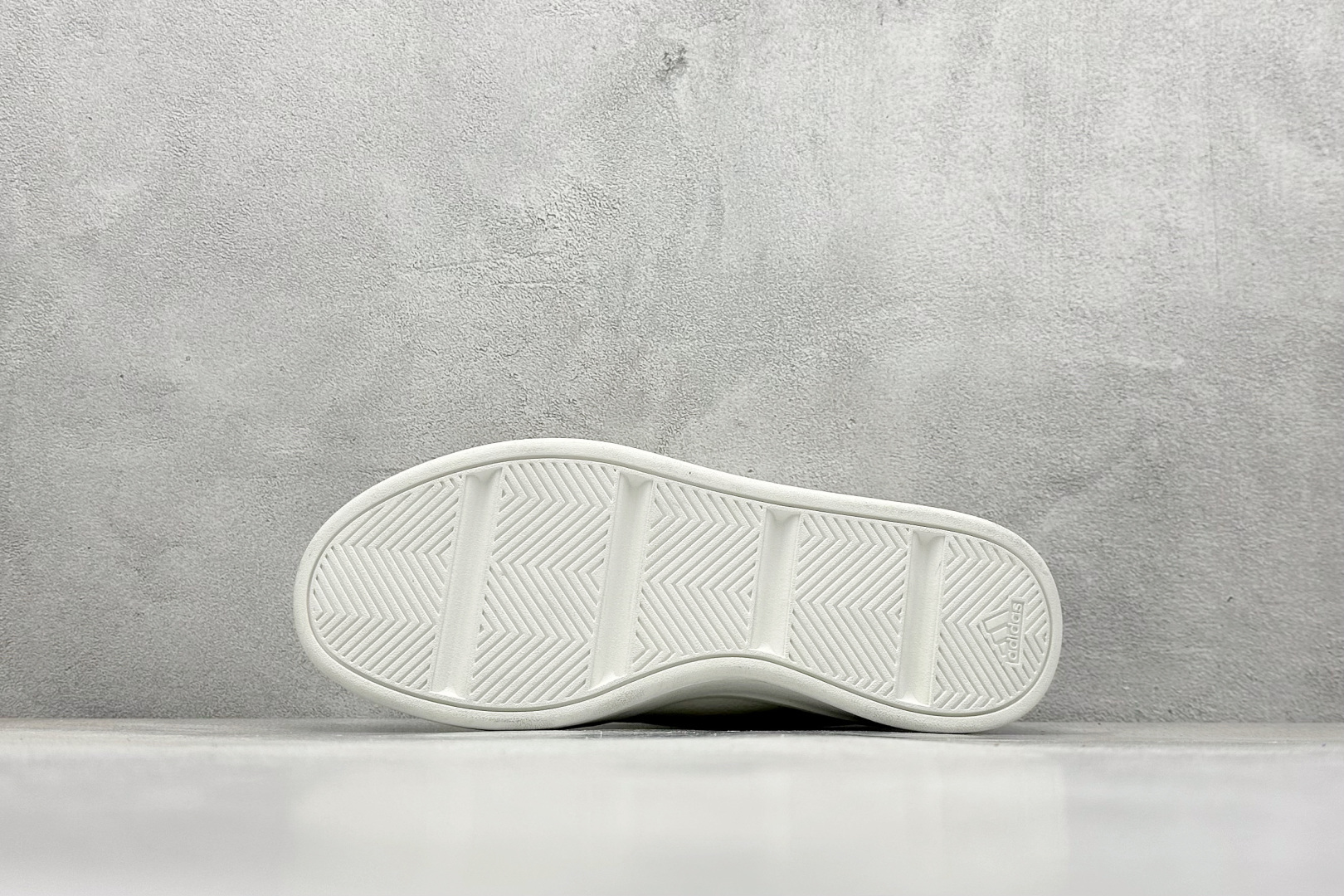 adidas Aspyre 校园休闲板鞋 JI2124