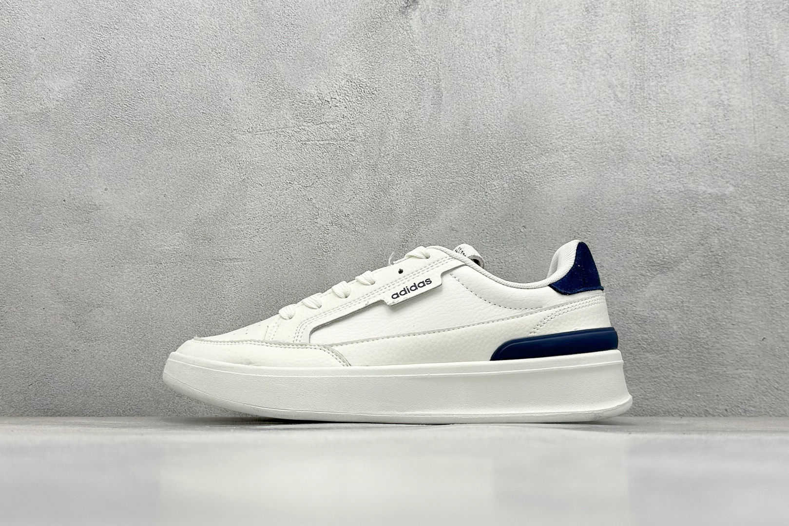 adidas Aspyre 校园休闲板鞋 JI2124