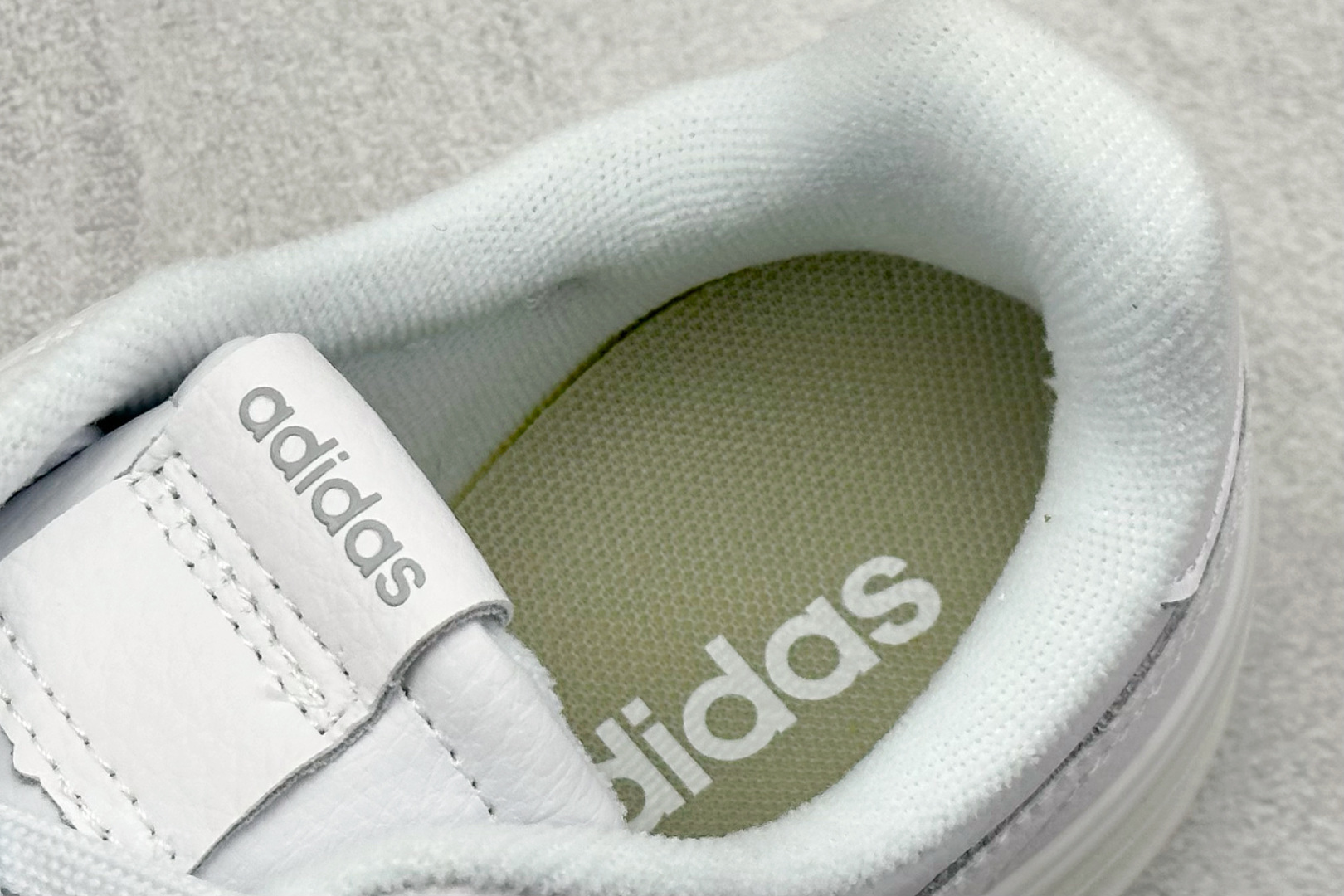 adidas Aspyre 校园休闲板鞋 JI2129