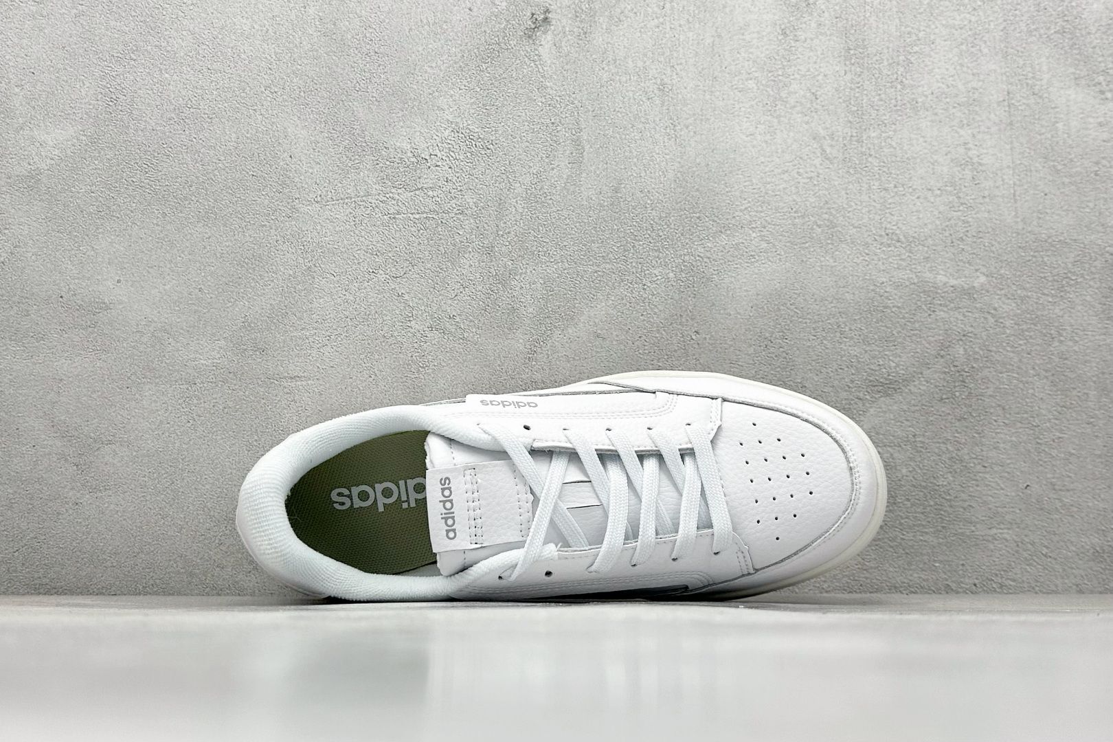 adidas Aspyre 校园休闲板鞋 JI2129