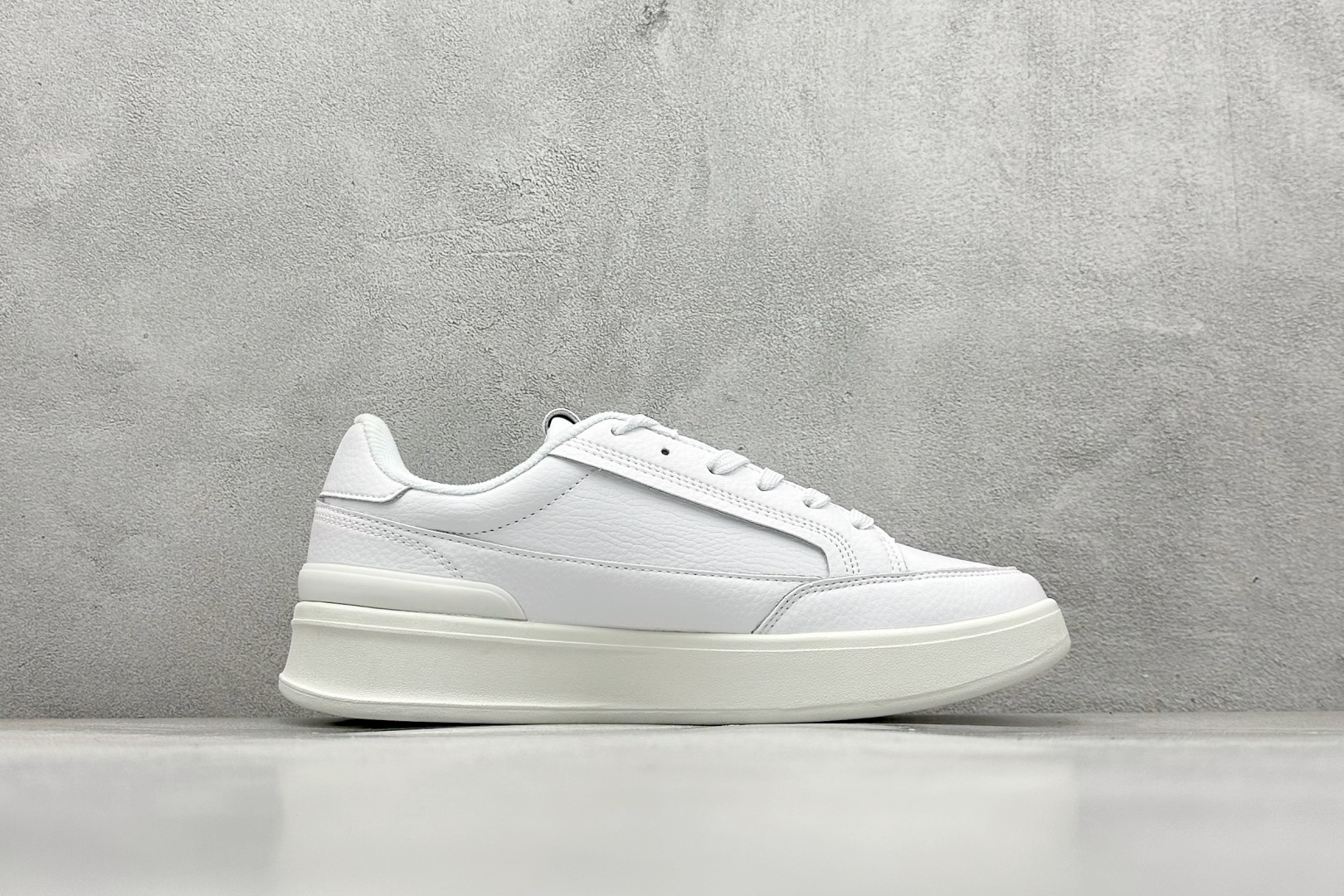 adidas Aspyre 校园休闲板鞋 JI2129