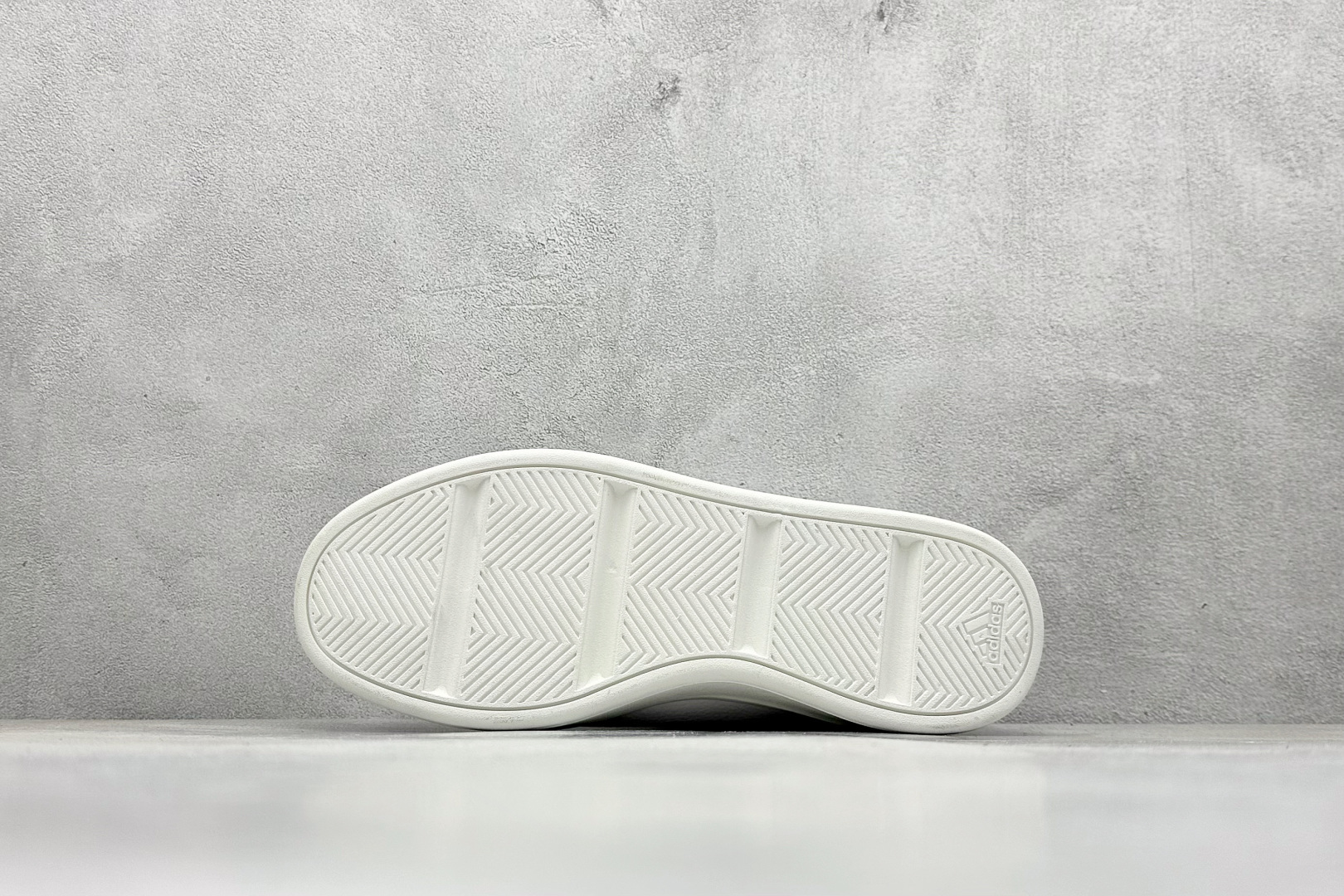 adidas Aspyre 校园休闲板鞋 JI2129