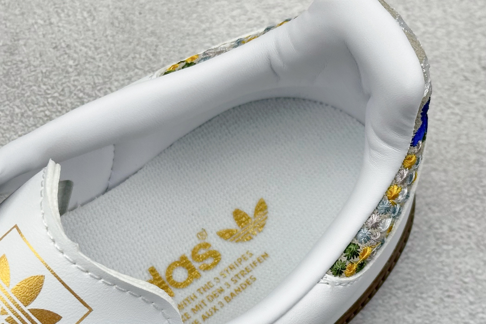 Addis Original Samba 复古桑巴板鞋 HQ5155