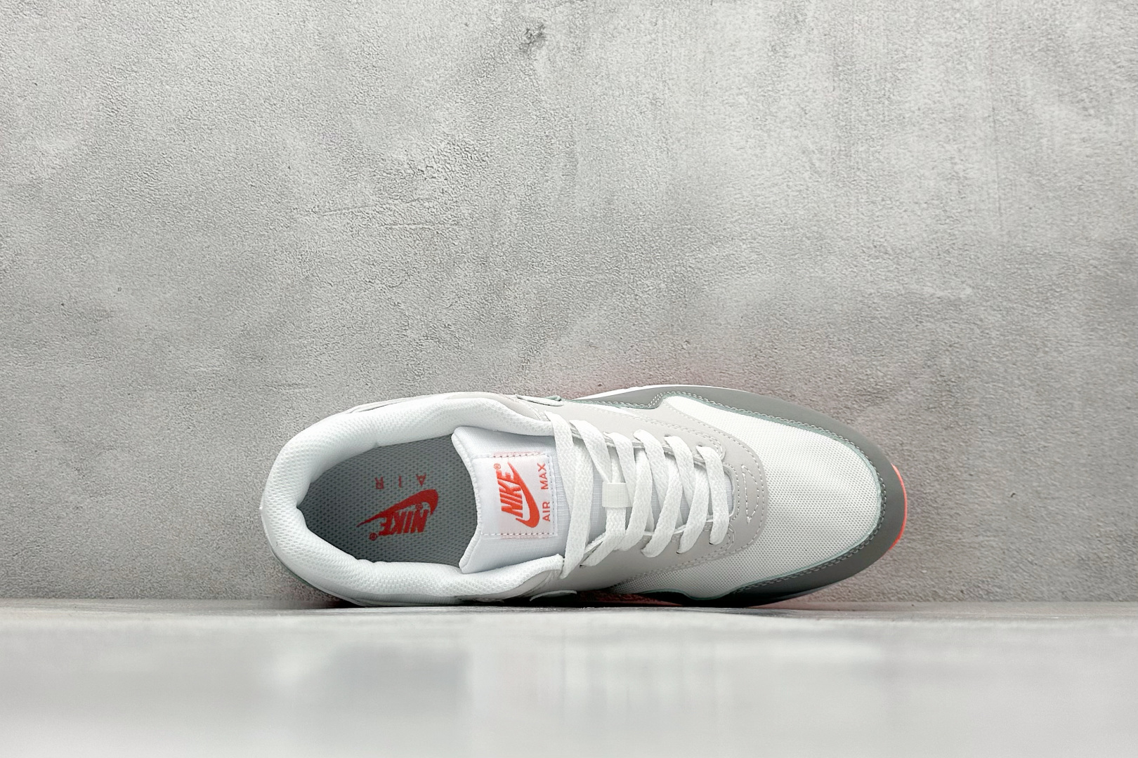 Nike Air Max 1 耐克半掌气垫复古跑步鞋 599820-100