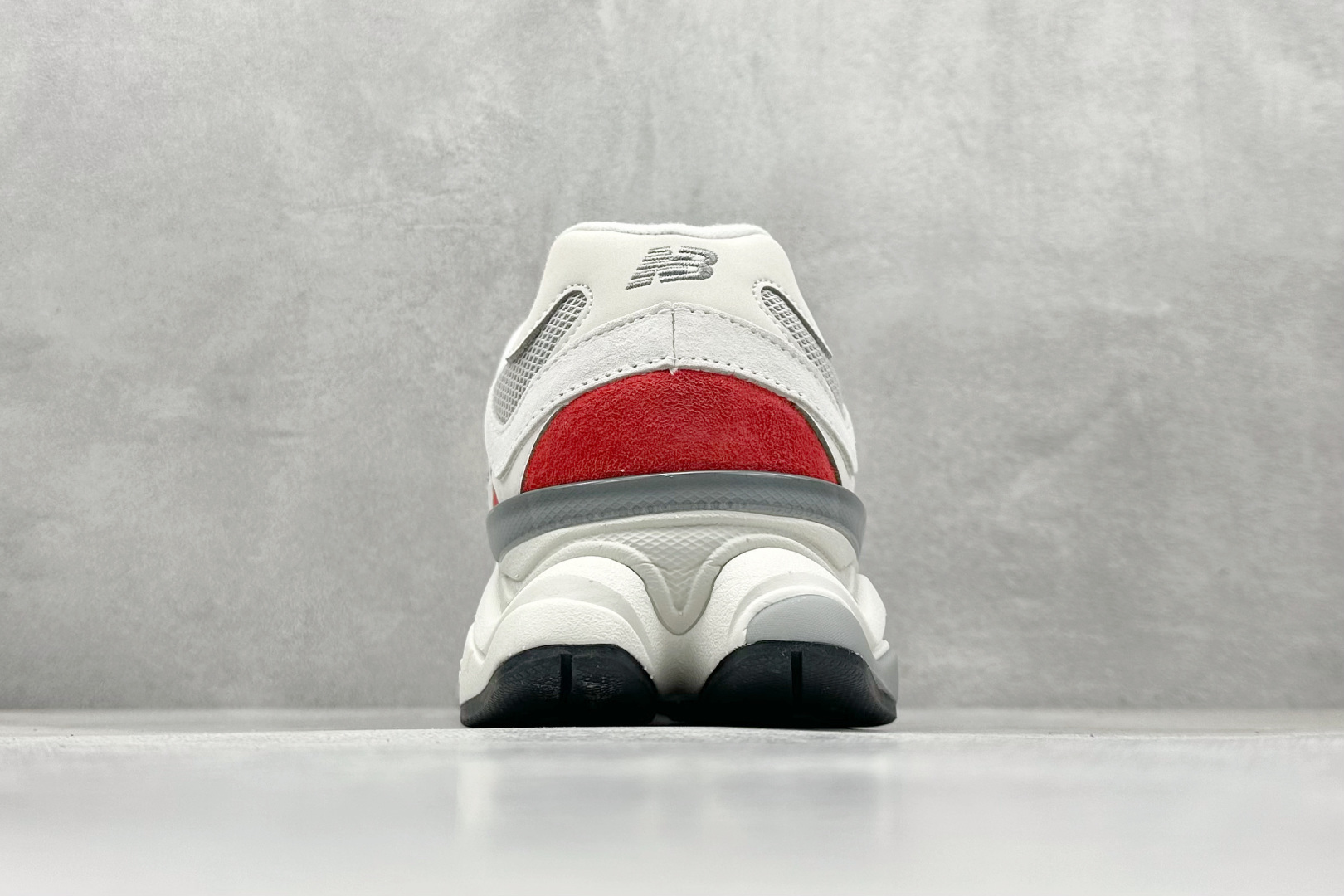 New Balance NB9060 联名款 复古休闲运动慢跑鞋 U9060JBE New Balance NB9060 联名款 复古休闲运动慢跑鞋 U9060JBE