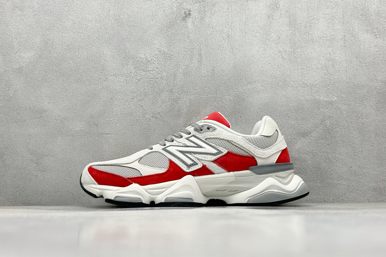 New Balance NB9060 联名款 复古休闲运动慢跑鞋 U9060JBE New Balance NB9060 联名款 复古休闲运动慢跑鞋 U9060JBE