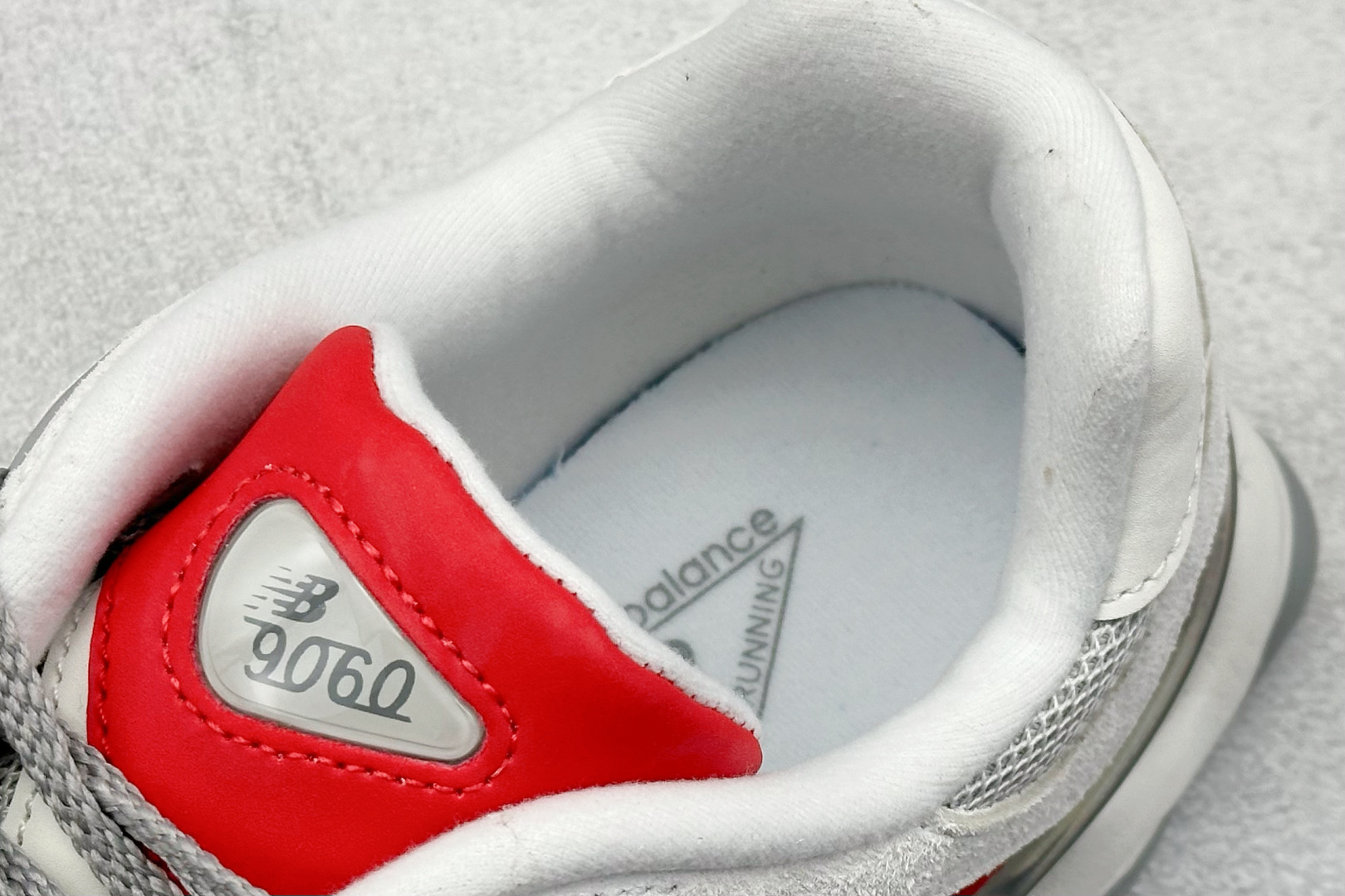 New Balance NB9060 联名款 复古休闲运动慢跑鞋 U9060JBE New Balance NB9060 联名款 复古休闲运动慢跑鞋 U9060JBE