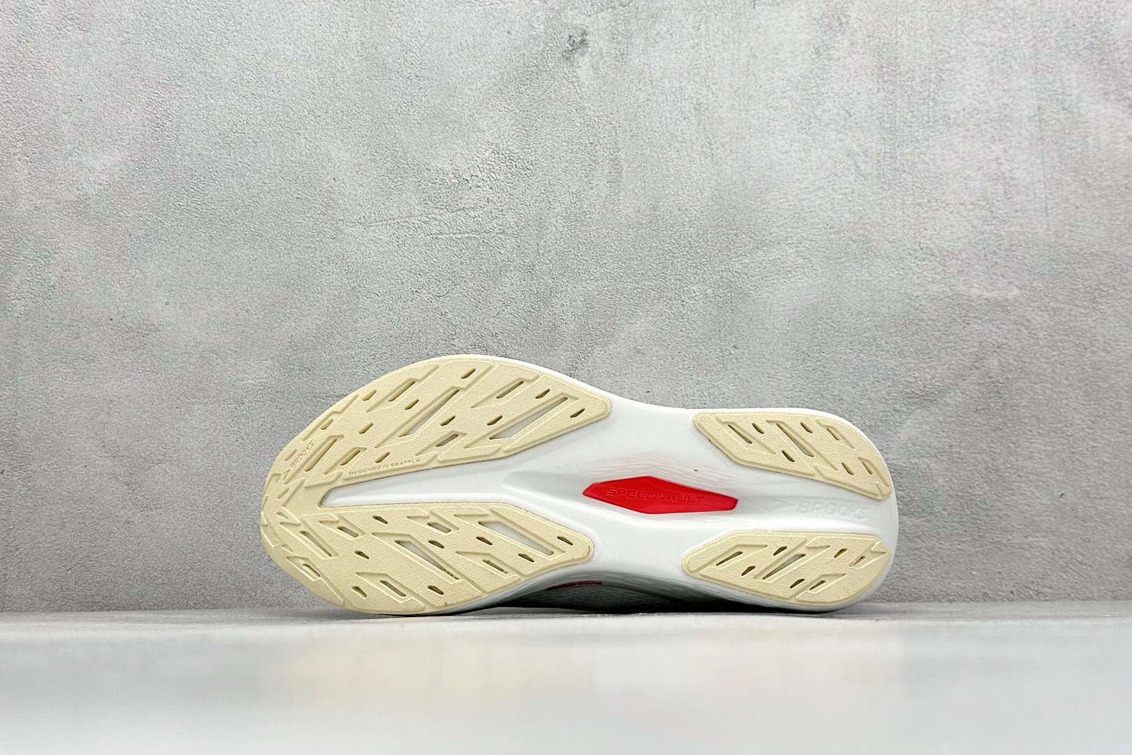 Brooks Hyperion Max 2 布鲁克斯 烈风2 减震竞速马拉松专业跑鞋 120423 1B 173