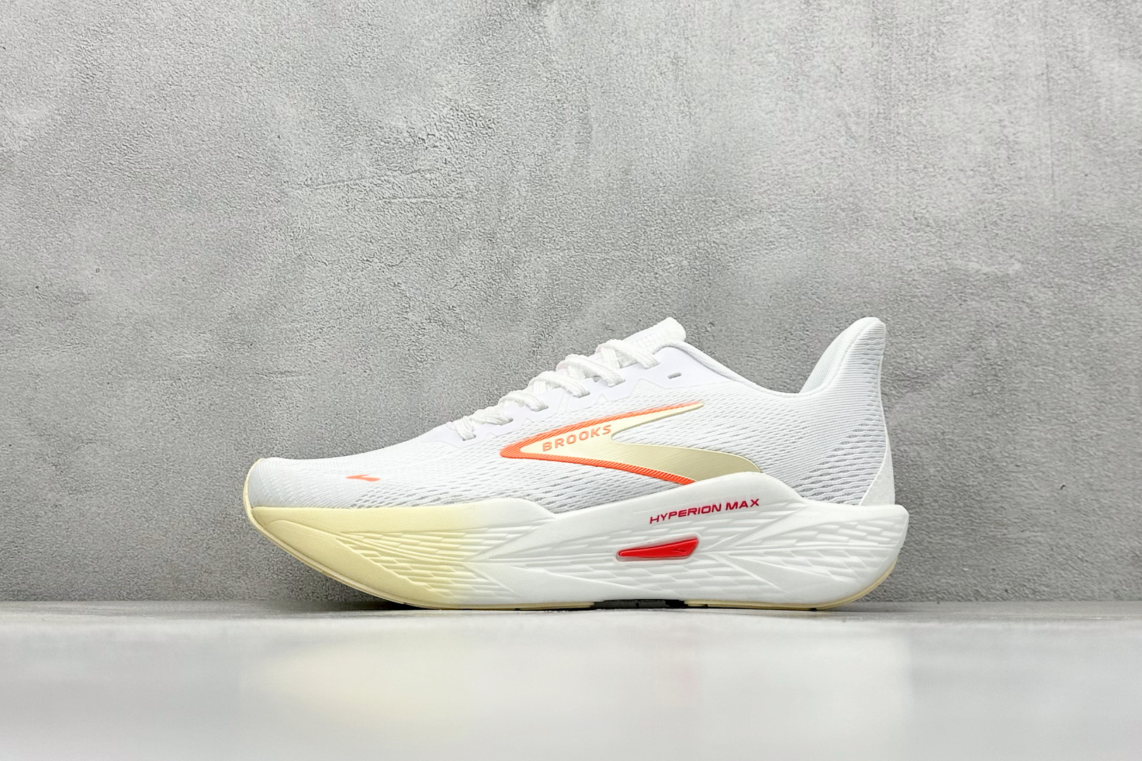 Brooks Hyperion Max 2 布鲁克斯 烈风2 减震竞速马拉松专业跑鞋 120423 1B 173